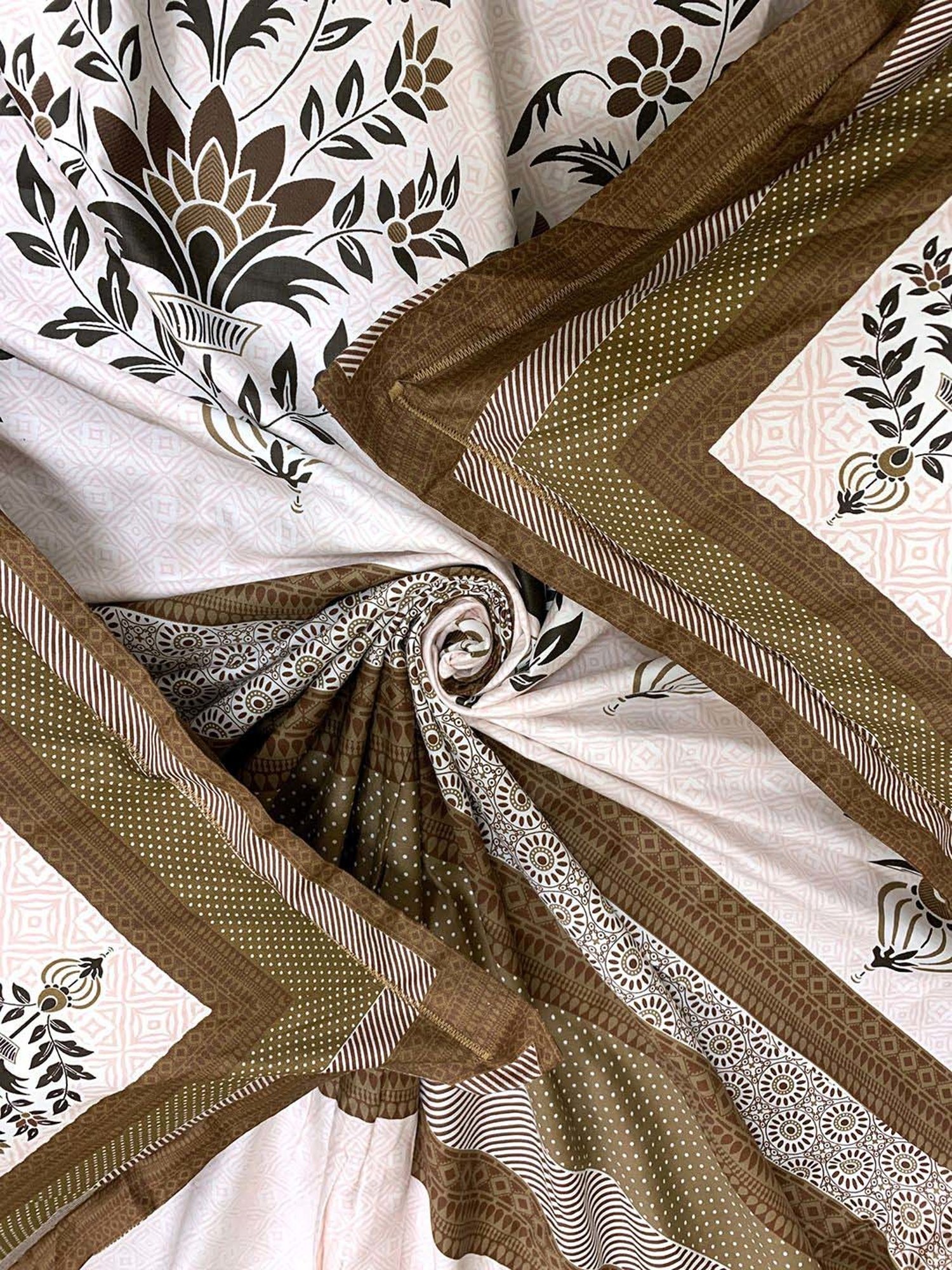 BELLA CASA Amer Printed Brown & White 350 TC Cotton King Bedsheet with 2 Pillow Covers