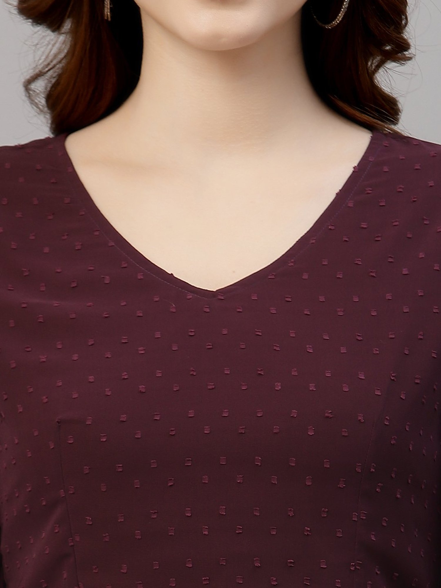 NEUDIS Wine Textured Crop Top