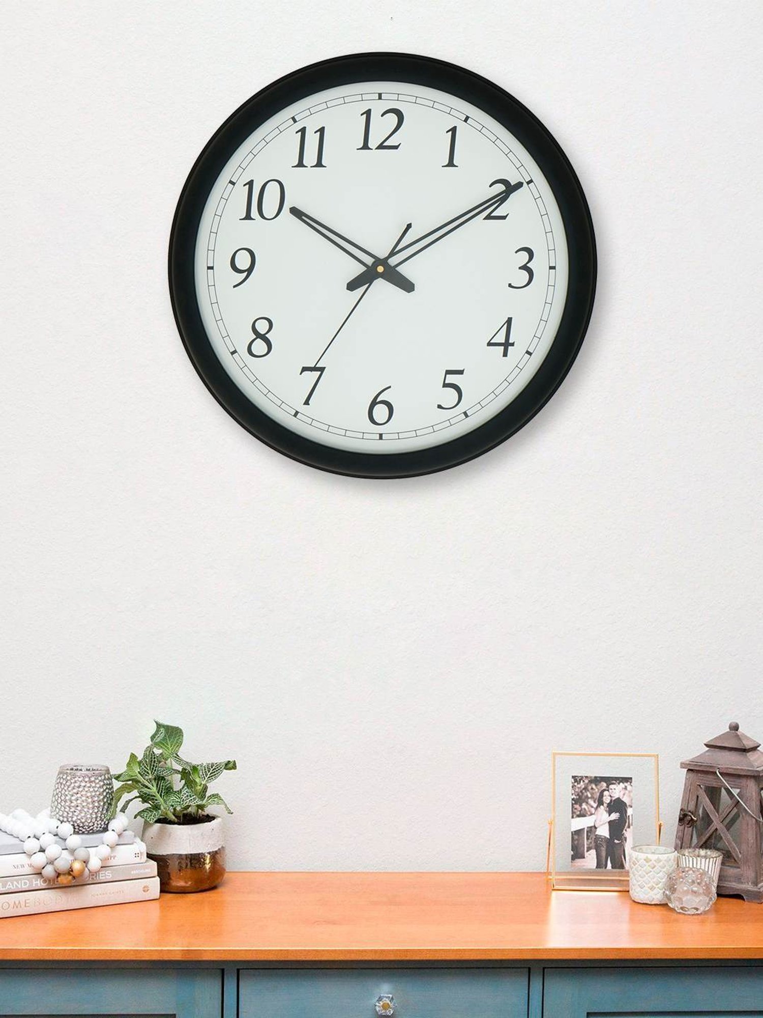 CHRONIKLE Round Black Wood Wall Clock