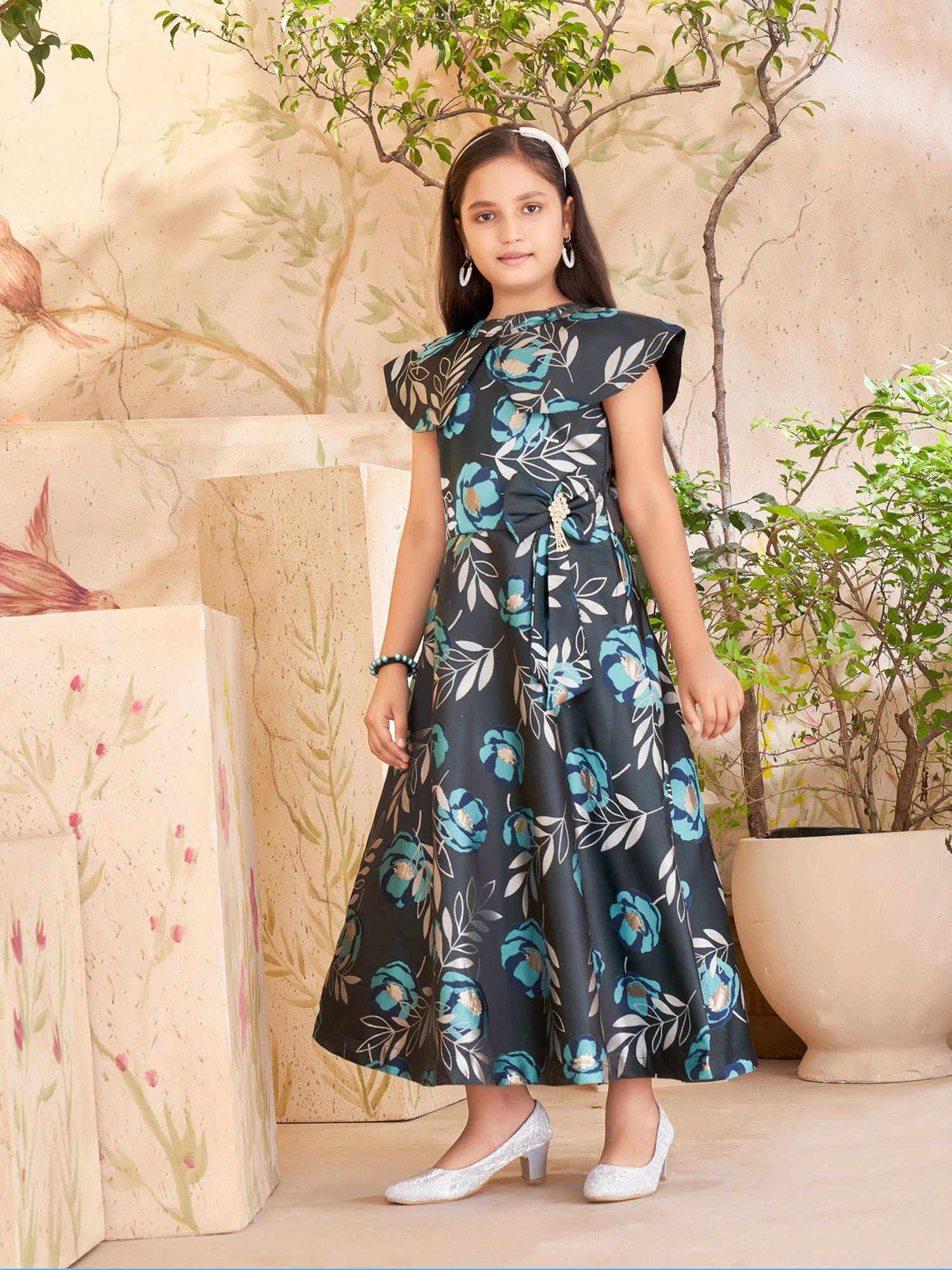 Aarika Girls Black & Blue Floral Print Gown