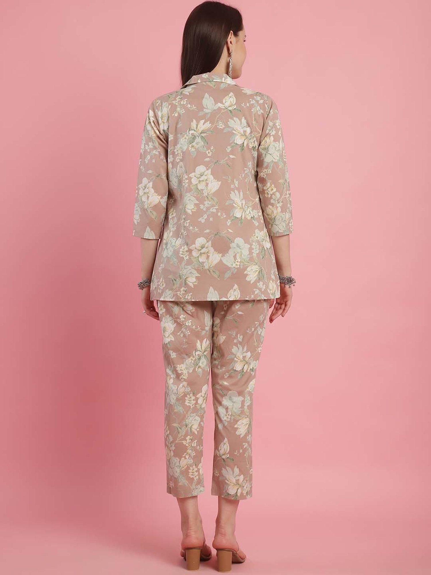 Prakrti Pink Cotton Floral Print Crop Top Capri Set With Jacket