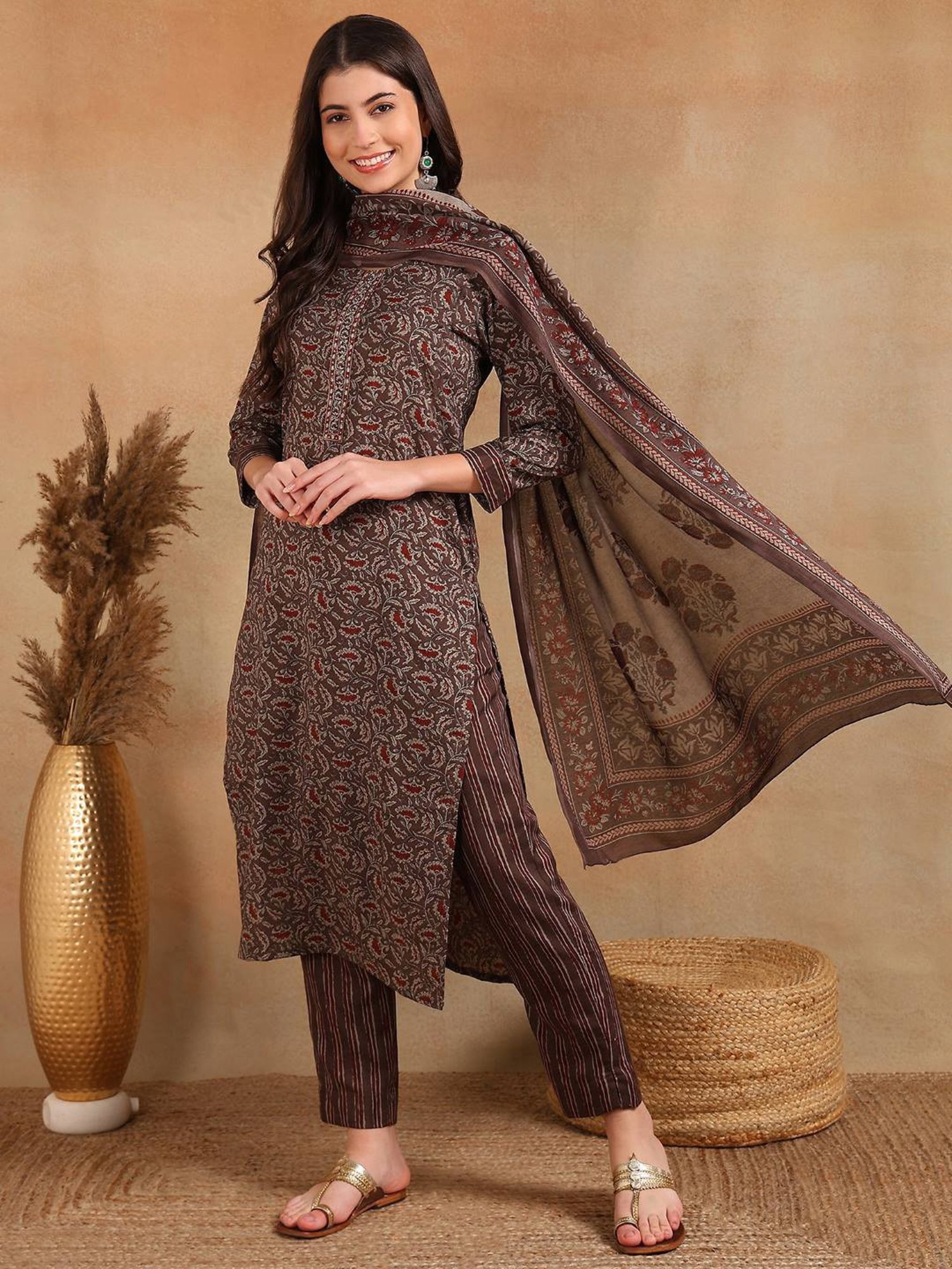 Vaamsi Brown & Grey Printed Kurta With Pant & Dupatta