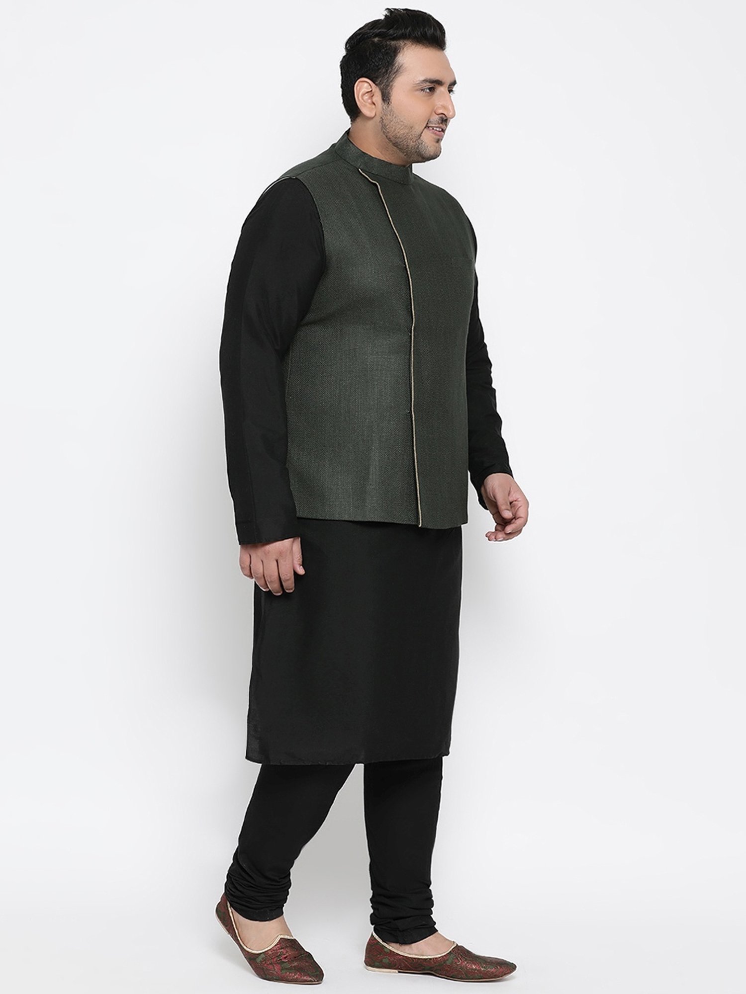 KISAH PLUS Black Regular Fit Printed Kurta Set With Jacket