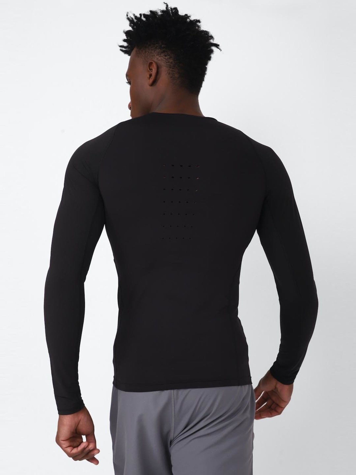 Reebok Black Regular Fit T-Shirt