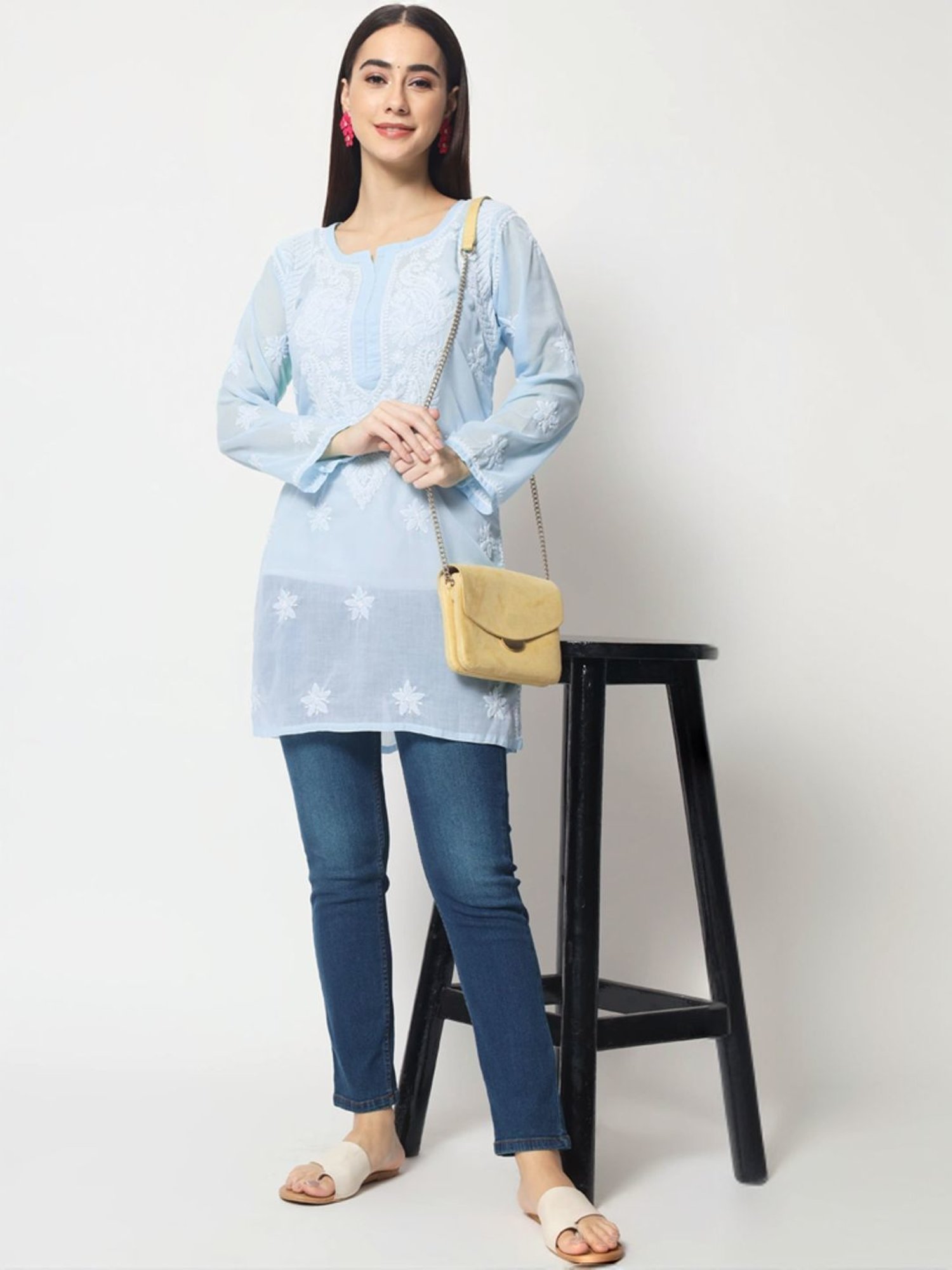 PARAMOUNT CHIKAN Blue Cotton Hand Embroidered Chikankari Straight Kurti
