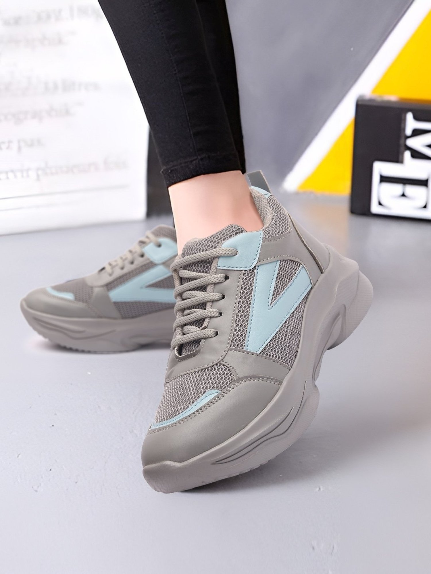 Iconics Women's Grey Running Shoes