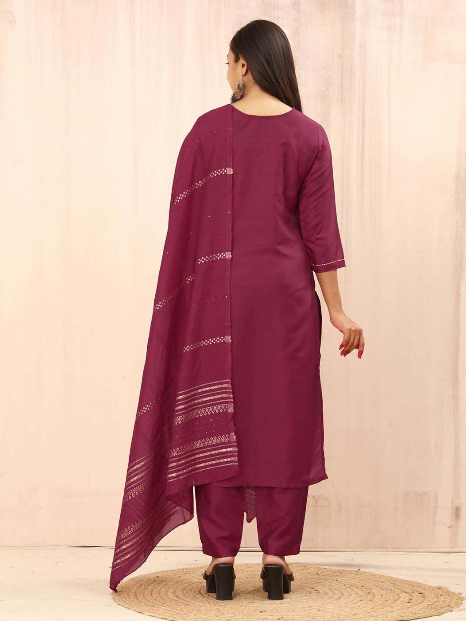 Skylee Purple Embroidered Kurta Pant Set With Dupatta