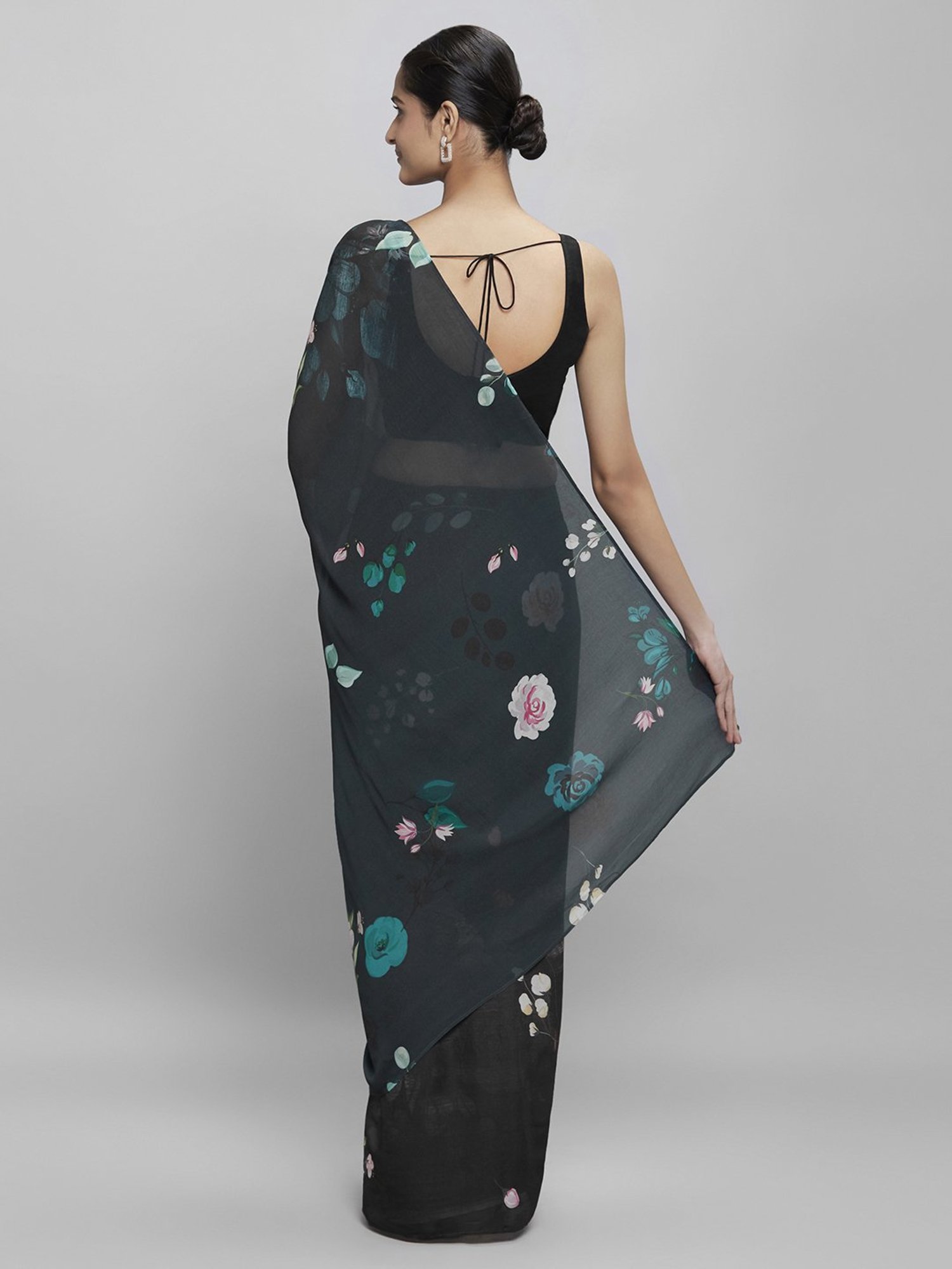navyasa by liva Black Floral Print Saree With Unstitched Blouse