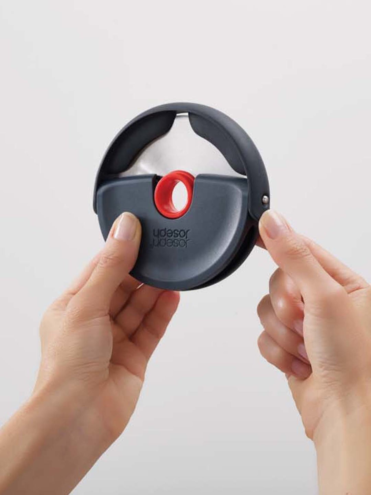 Joseph Joseph Black Stainless Steel 12.5 cm Pizza Wheel - Set of 1