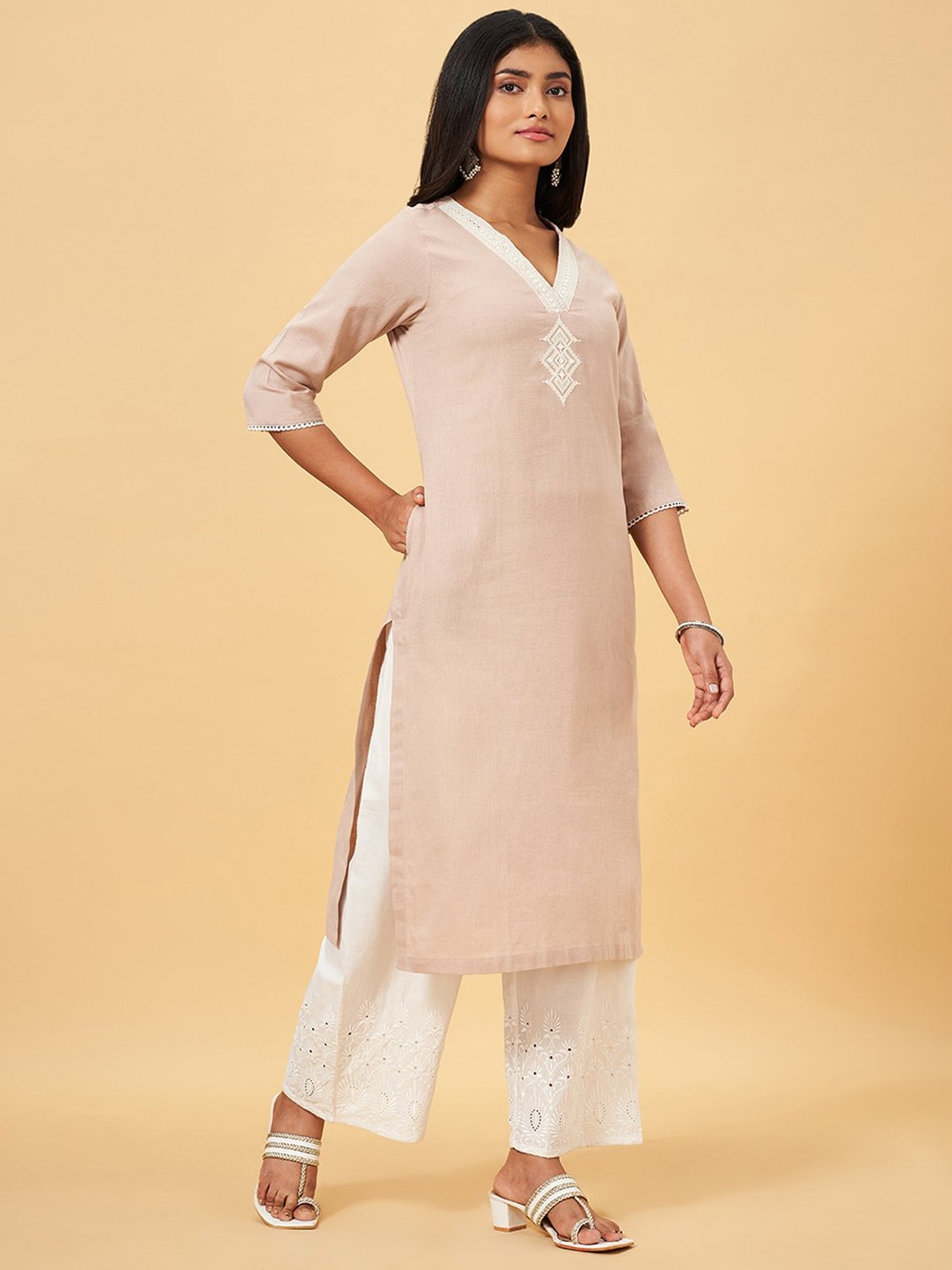 Rangmanch by Pantaloons Pink Cotton Embroidered Straight Kurta