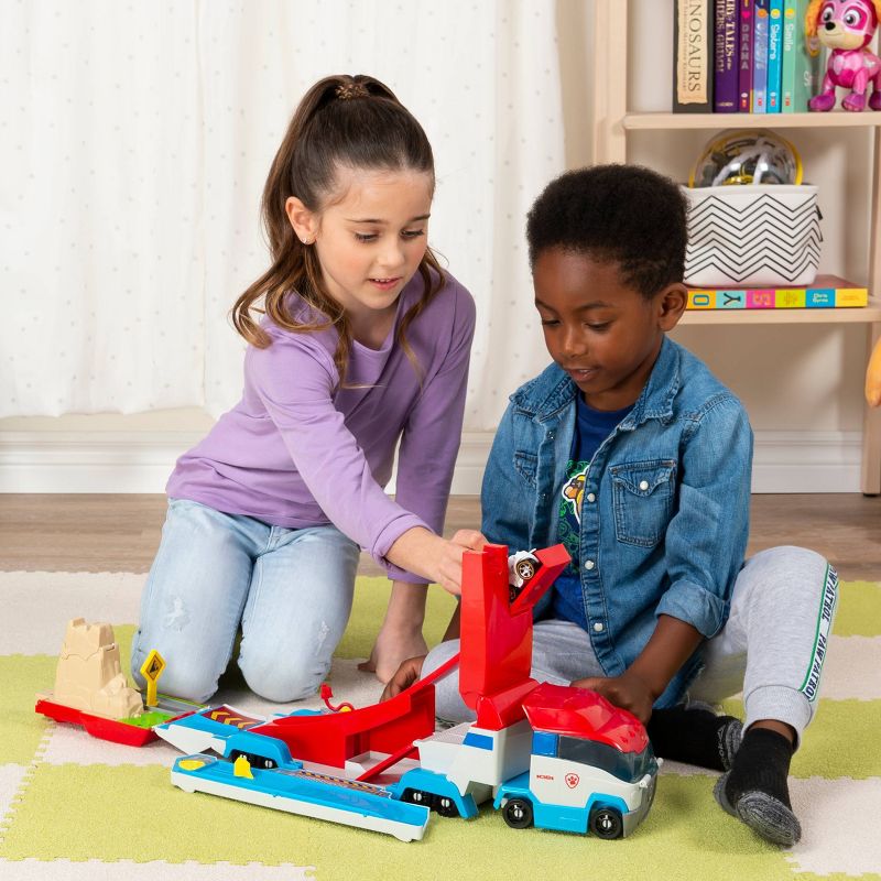 PAW Patrol Launch'N Haul Patroller Transforming Track Set
