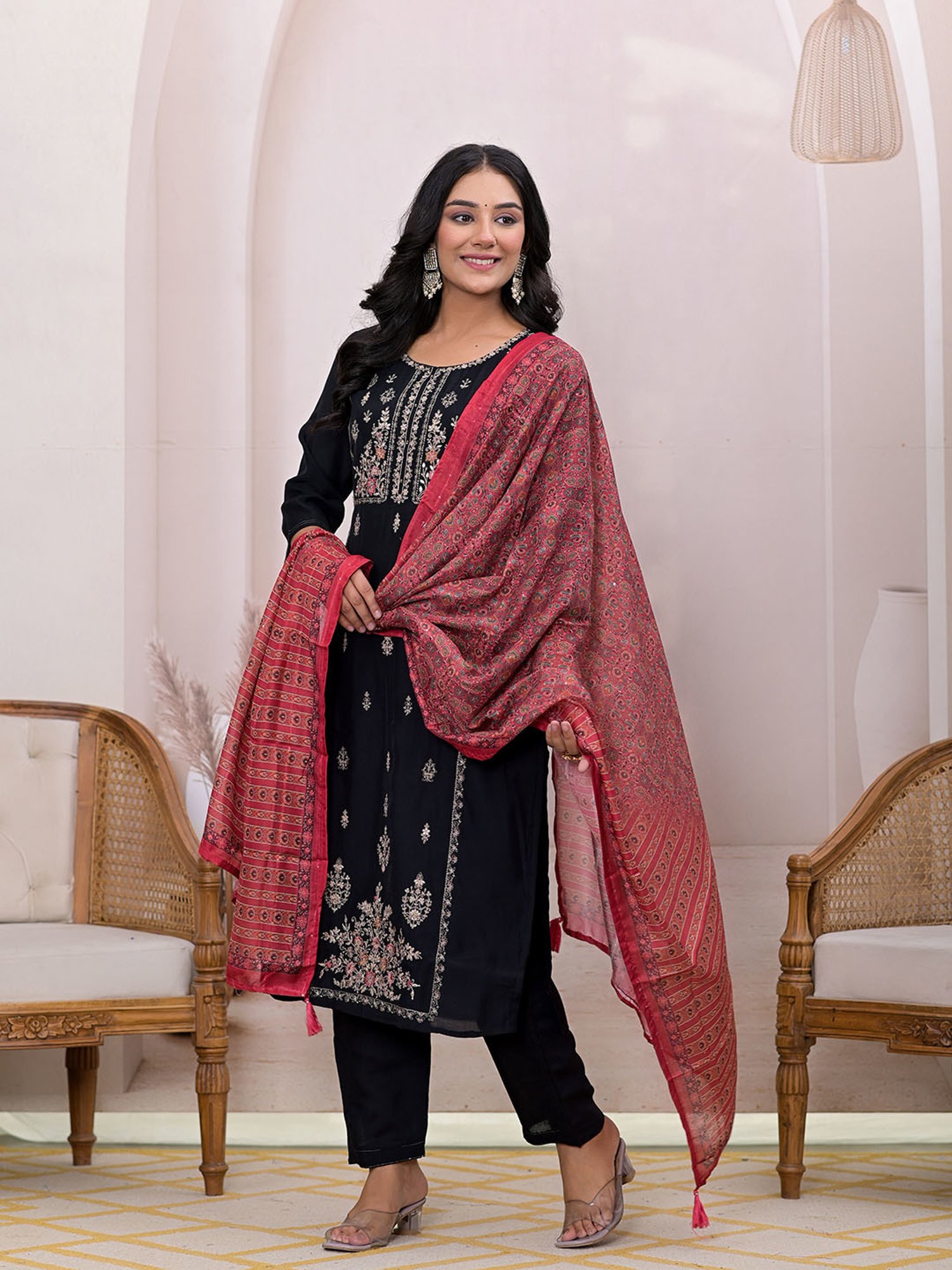 Yufta Black Embroidered Kurta With Pant & Dupatta