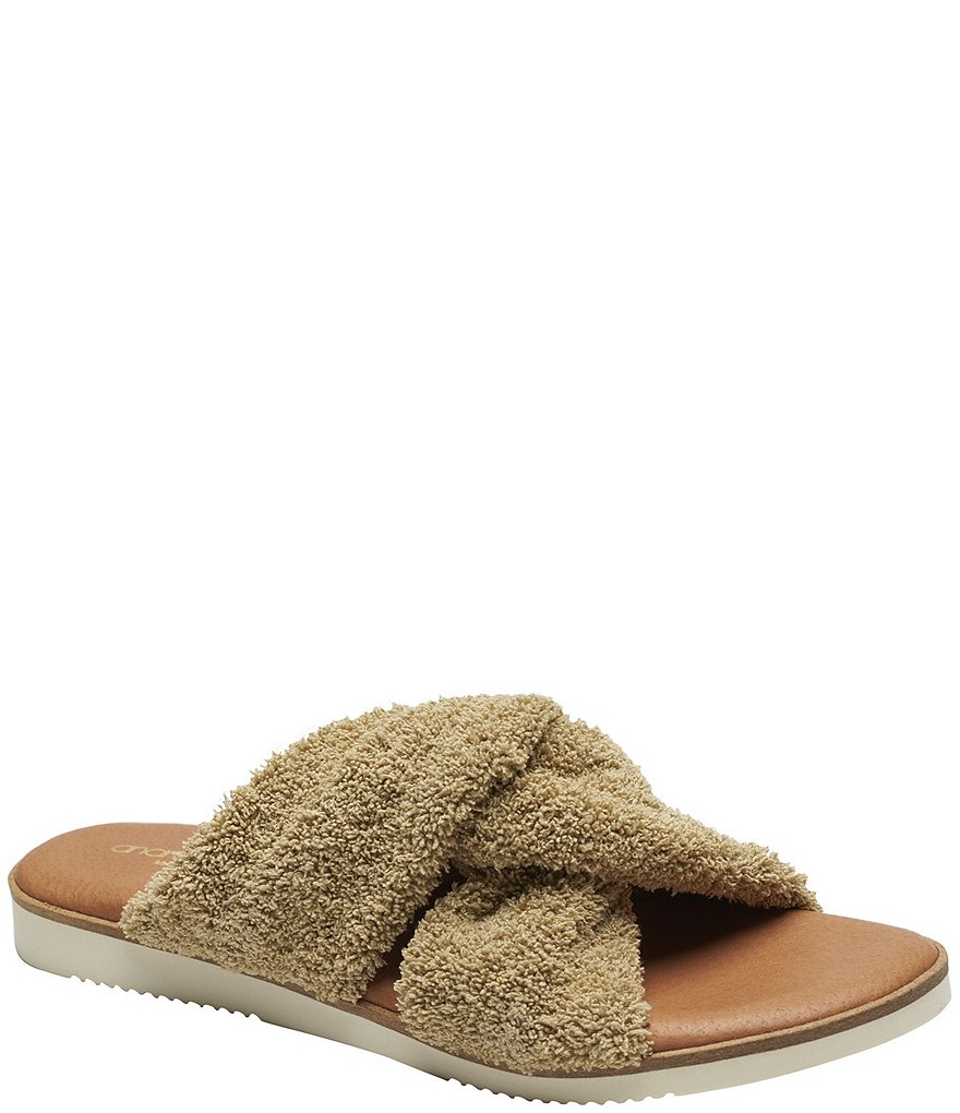 Andre Assous Tristan Featherweights&trade; Terry Cloth Slides