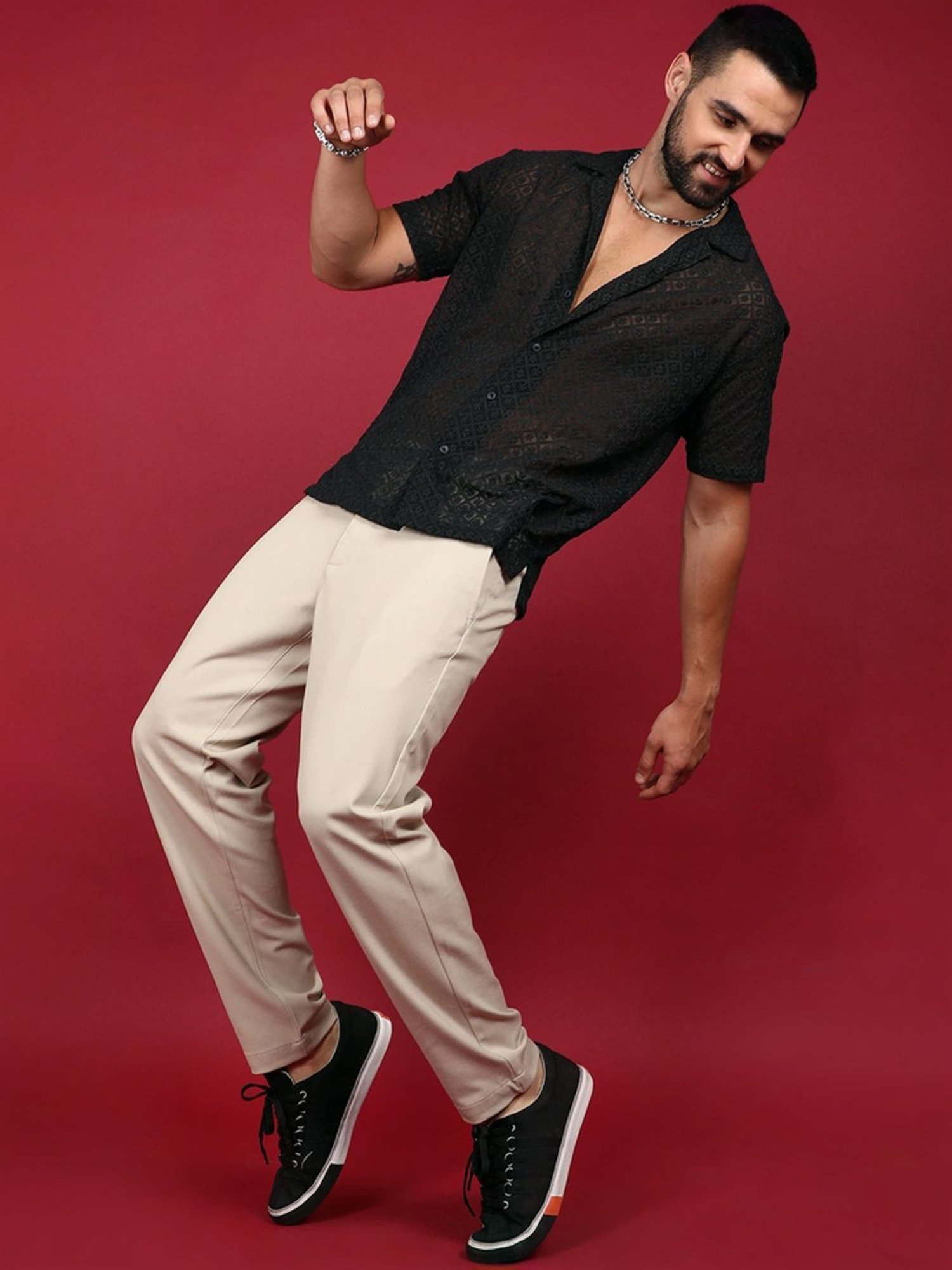 Campus Sutra Black Regular Fit Embroidered Shirt