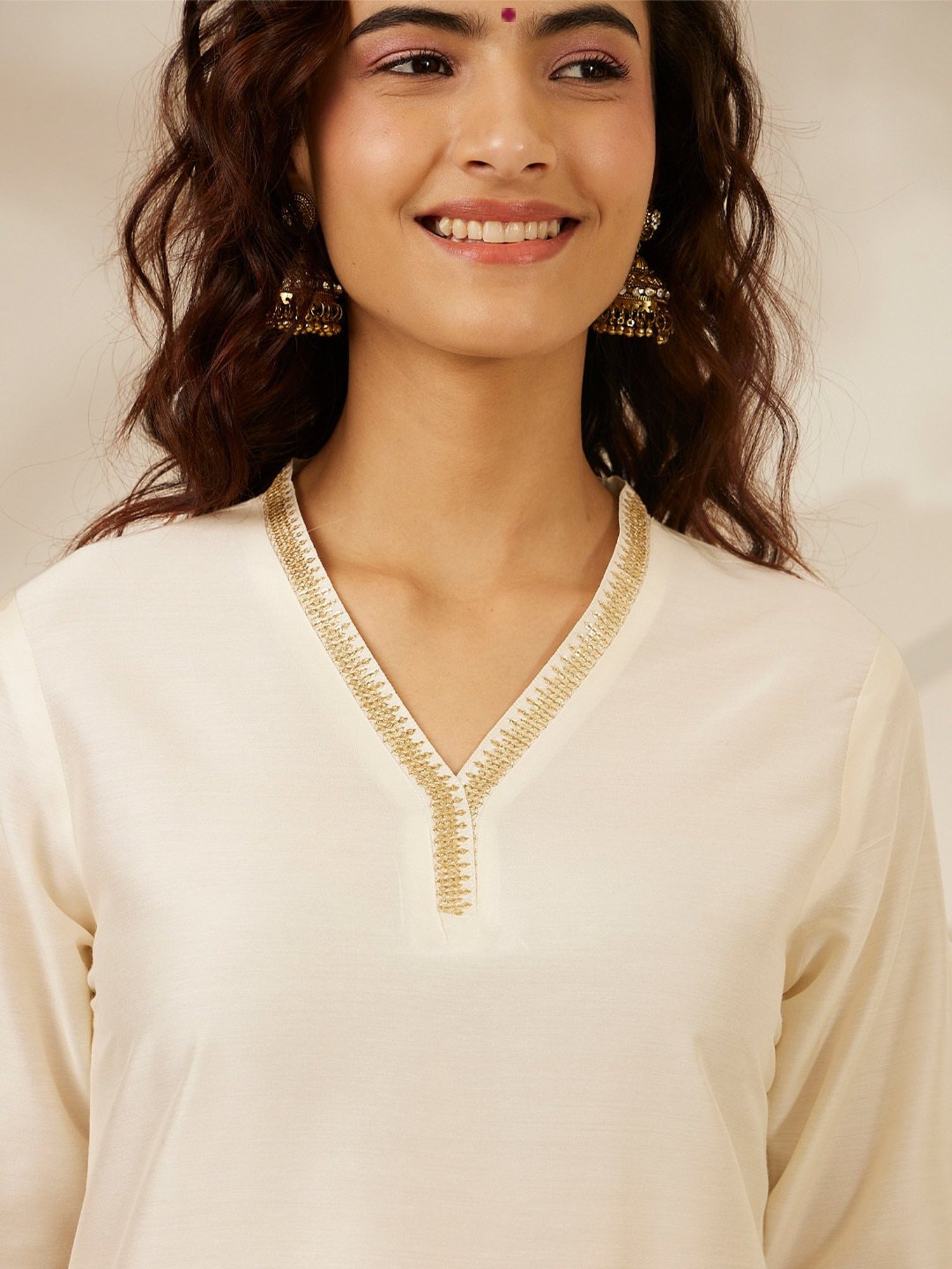 Daali Cream Viscose V Neck 3/4 Sleeves Blooming Mood Kurta with Two Pockets