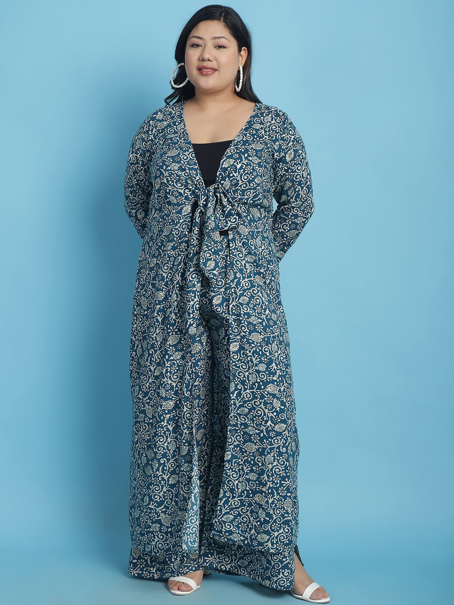 Mafadeny Black Striped Shrug