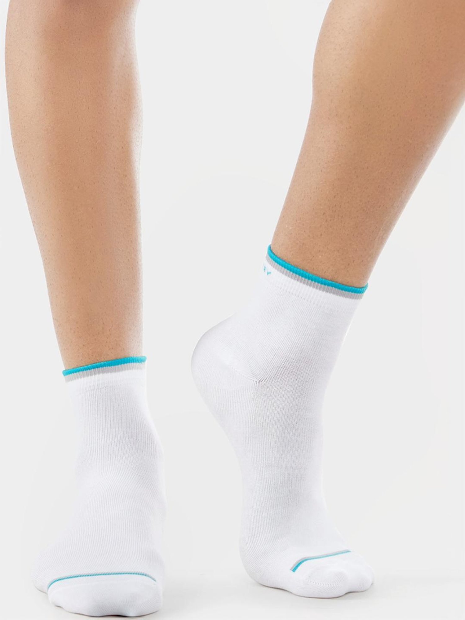 Jockey 7051 White Ankle Length Socks with Stay Fresh Treatment - Pack of 2 (Pattern May Vary)