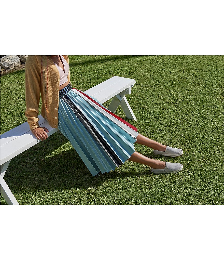 Kendall + Kylie Women's Anthracite Leopard EZORA 2.0 Low Top Lace Up Multi Sneakers