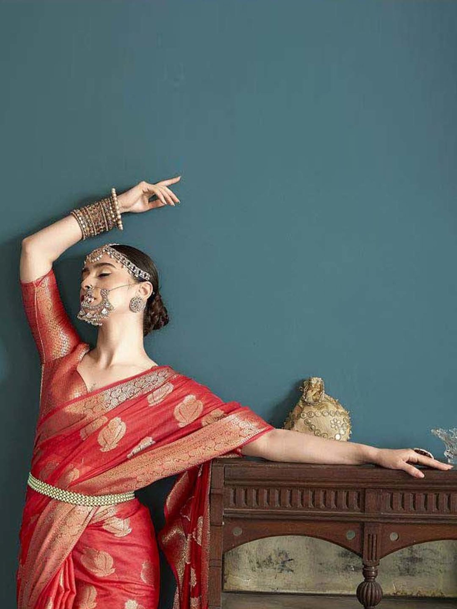 Elora Red Cotton Silk Woven Saree With Unstitched Blouse