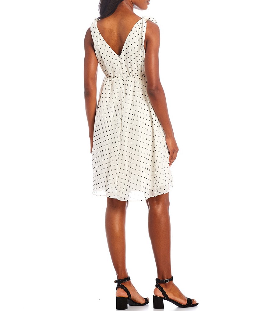 Alex Marie Sloane Printed Chiffon V-Neck Sleeveless Maternity Dress