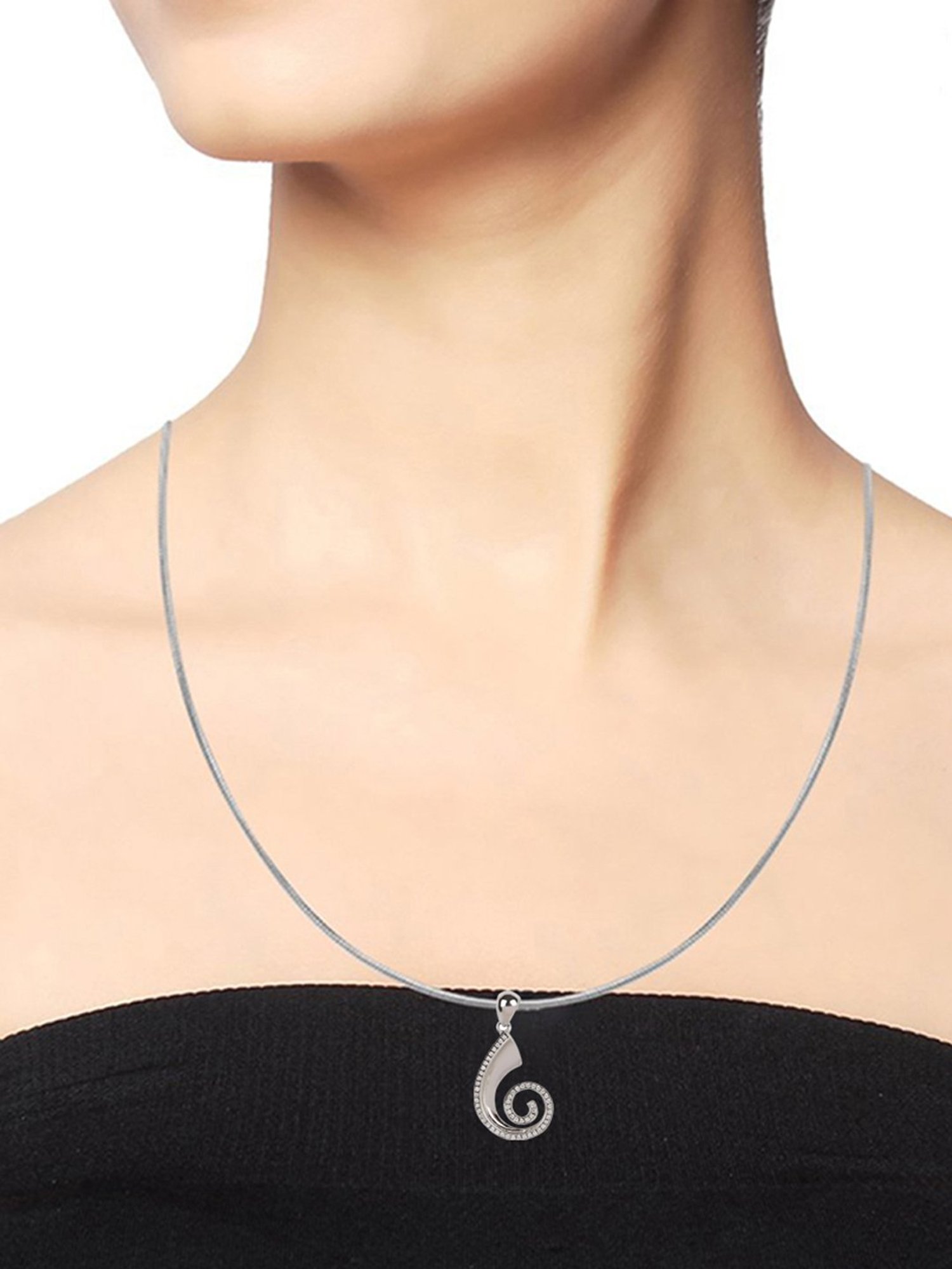 The Real Effect London 800 Silver Chain Pendant for Women