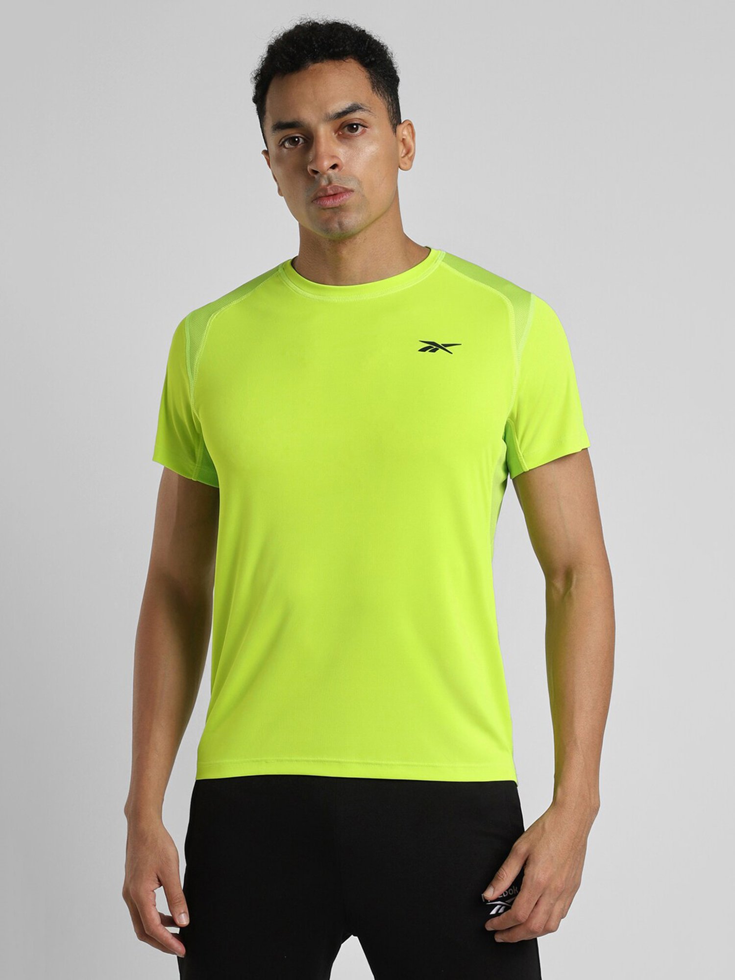 Reebok Green Polyester Regular Fit Solid T Shirt