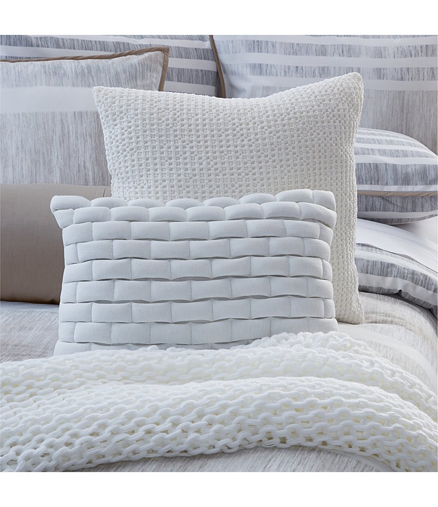 Oscar/Oliver Gavin Square Decorative Pillow