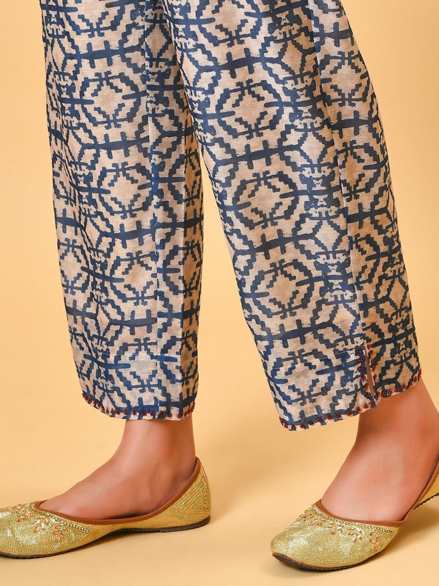 Nuhh Blue Printed Kurta with Pant & Dupatta