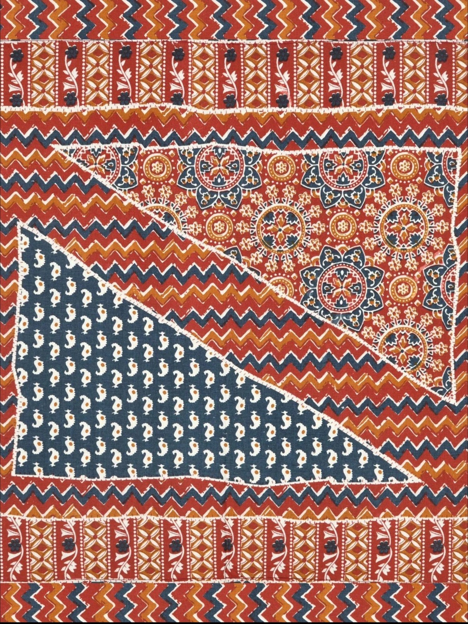 Living Roots Printed Maroon 150 TC Cotton Bedsheet with 2 Pillow Covers