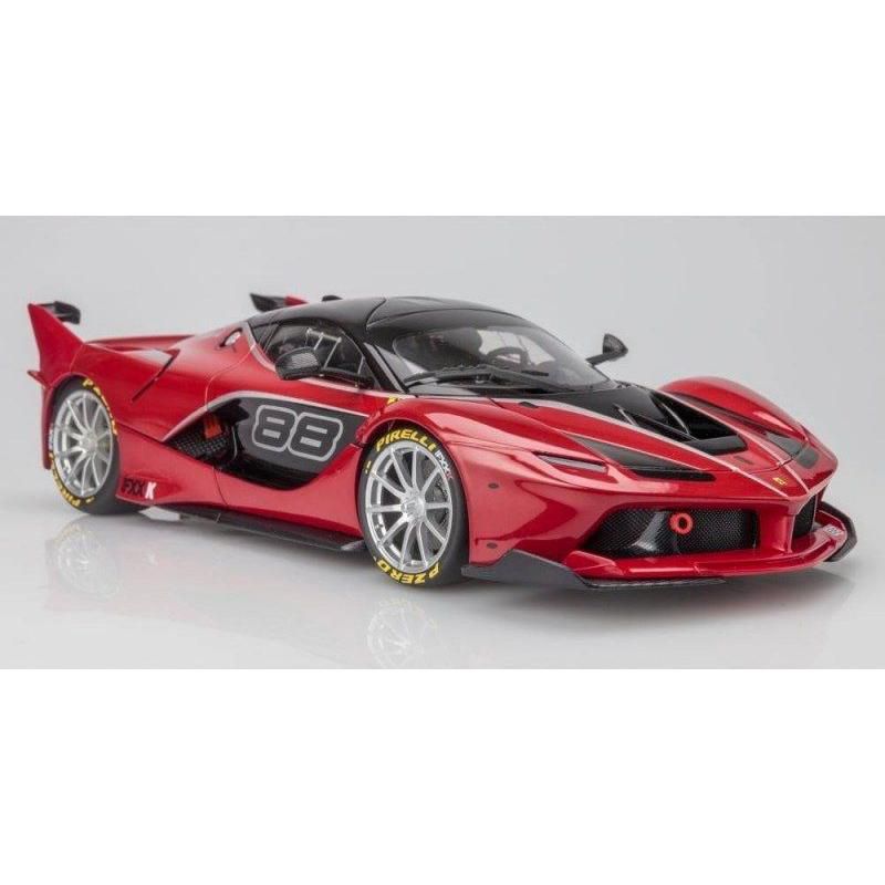 Ferrari FXX-K #88 Red "Signature Series" 1/18 Diecast Model Car by Bburago