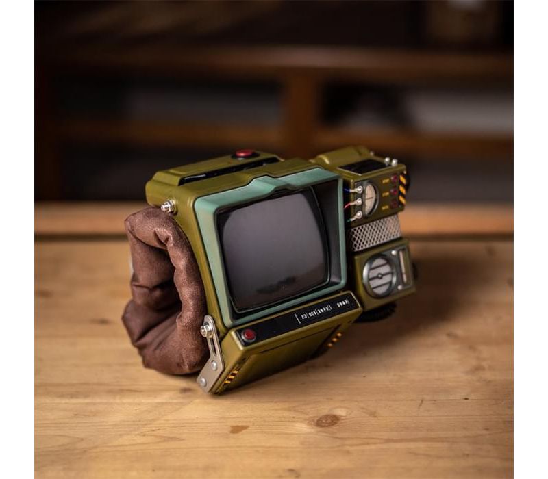 ThinkGeek Fallout 76 Pip-Boy 2000 Mk VI  Construction Kit