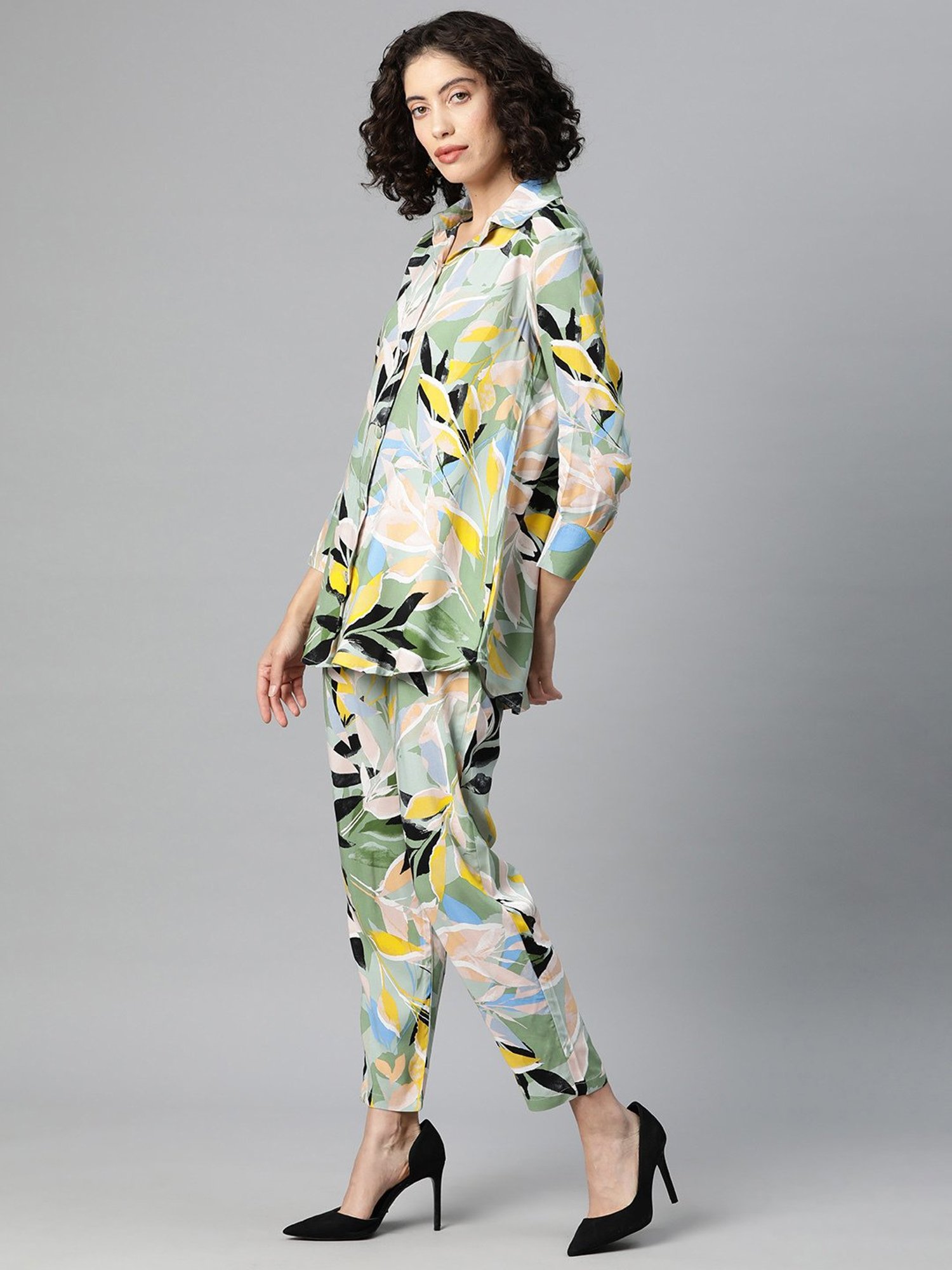 One Femme Multicolor Print Shirt With Pants