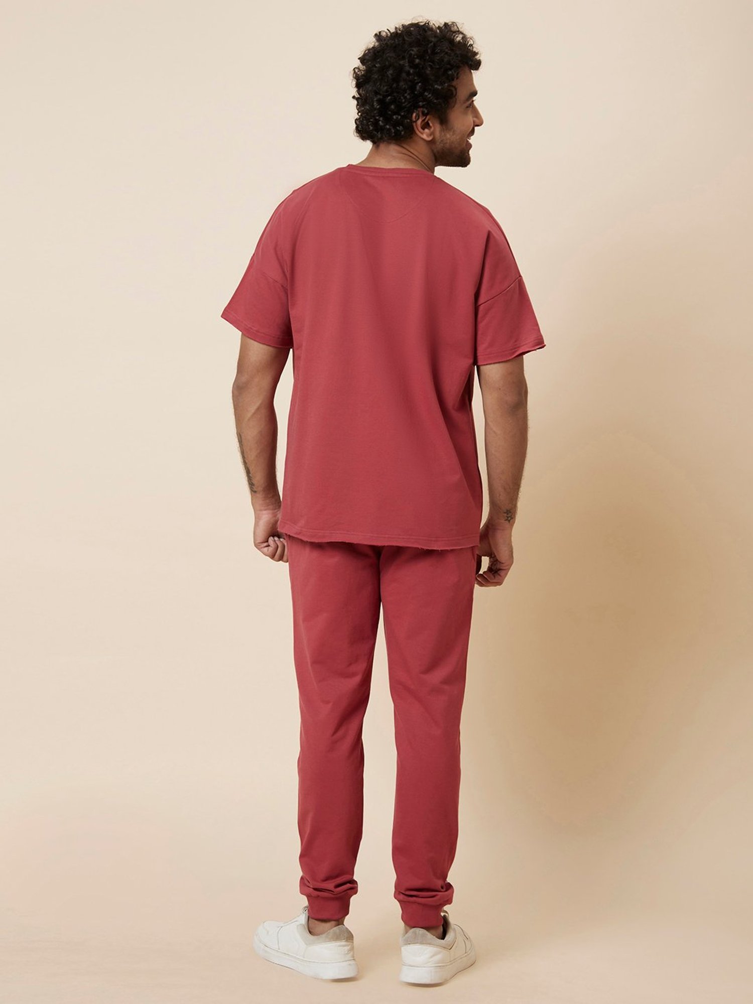 Globus Red Regular Fit Printed Cotton T-Shirt & Joggers Set