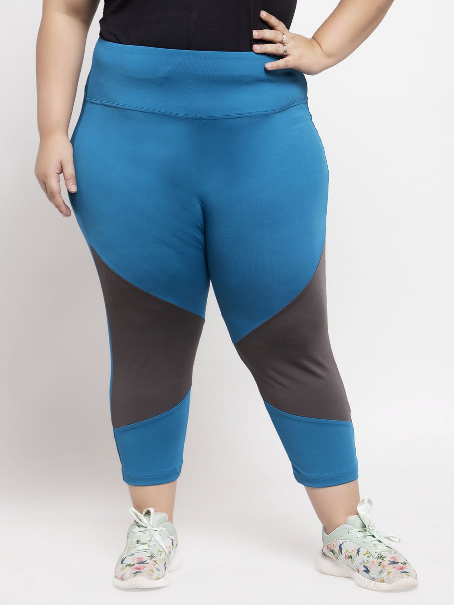 Melon by PlusS Blue & Black Regular Fit Capris