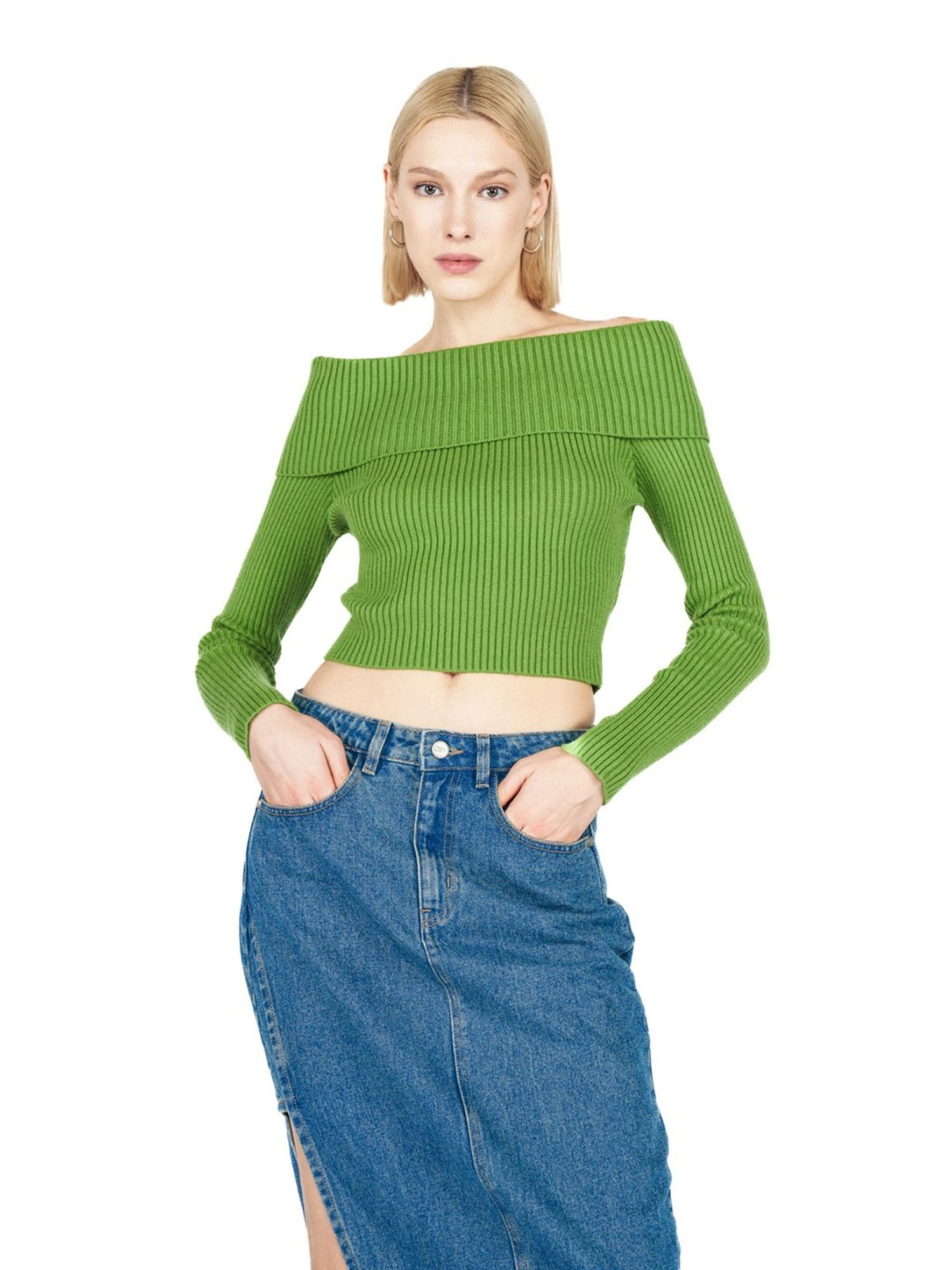 Cover Story Green Regular Fit Pullover