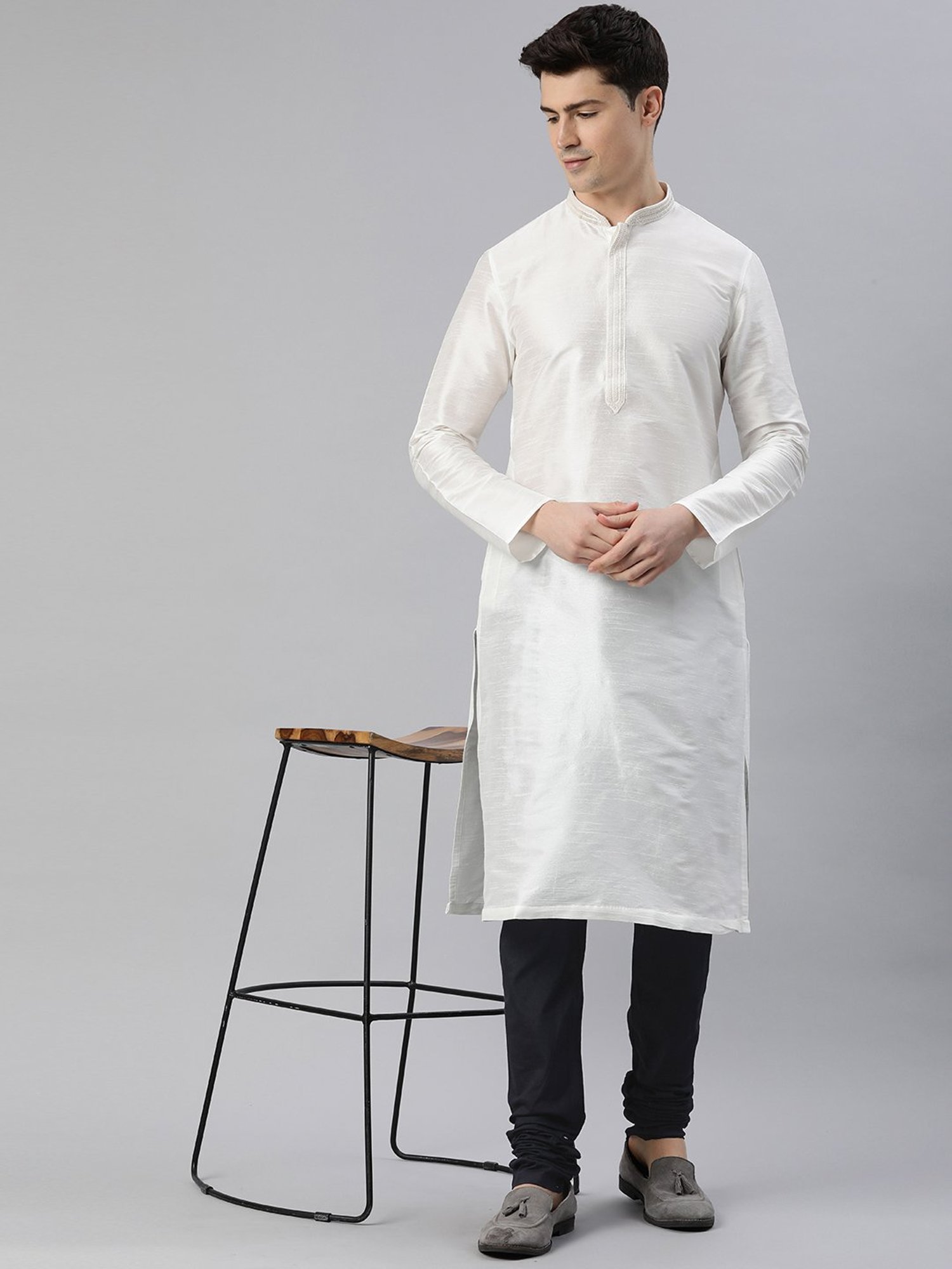 Manthan Navy Regular Fit Churidars