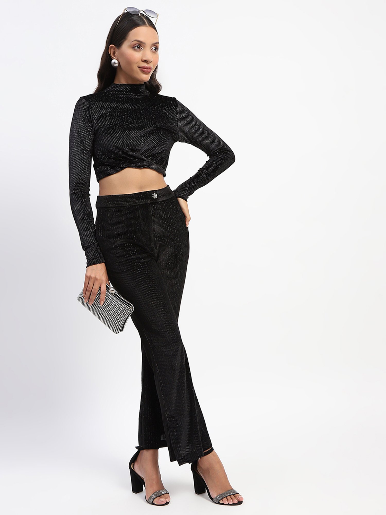 MADAME Black Cotton Textured Crop Top