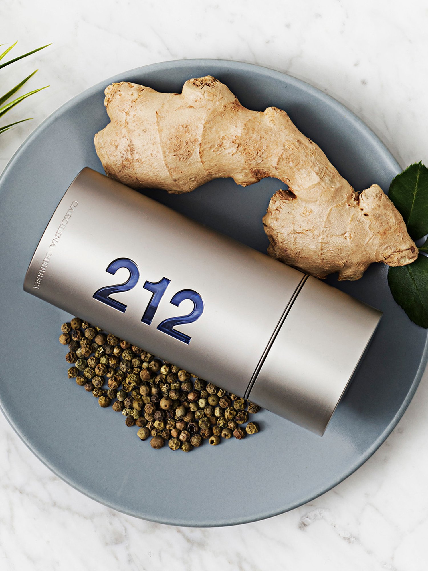 Carolina Herrera 212 Men Spray Eau De Toilette - 50 ml