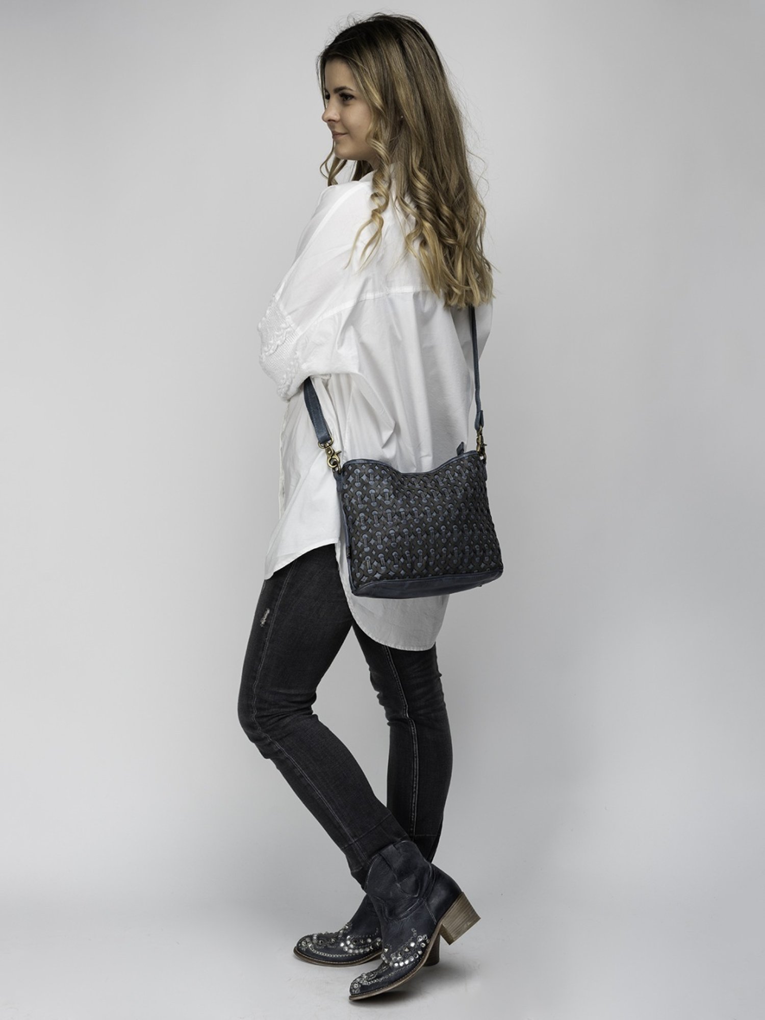 Art N Vintage Elde Blue Leather Textured Medium Sling Handbag