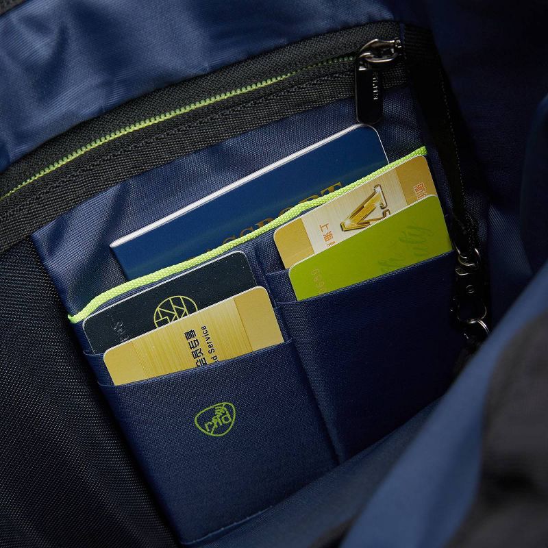 Travelon Urban Small Crossbody Bag - Black