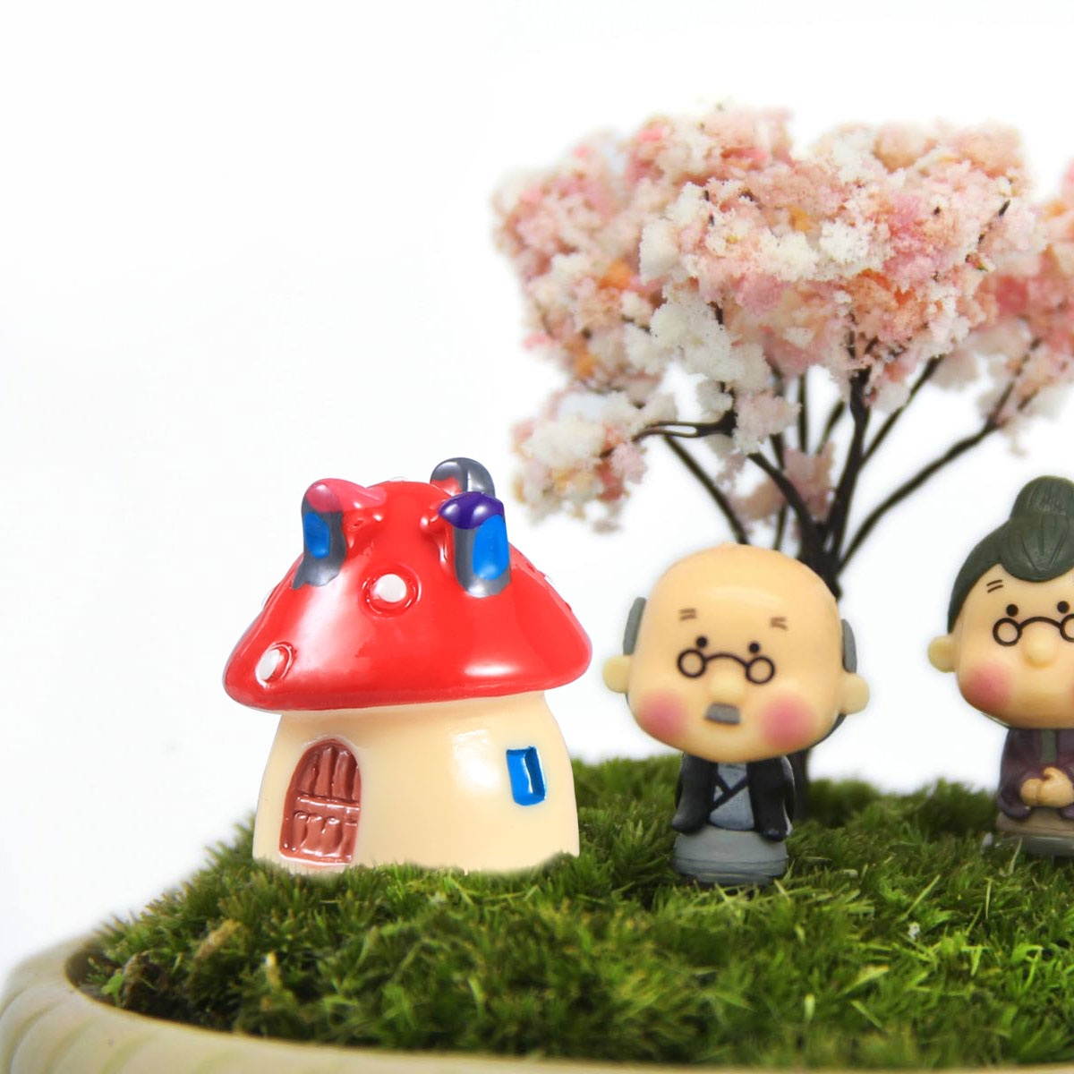 Mushroom House Micro Landscape Decoration Miniatures Terrarium mini house Decor DIY Lovely Mushroom Shaped Moss Ornaments Accessories (Extra Small Size, Red)