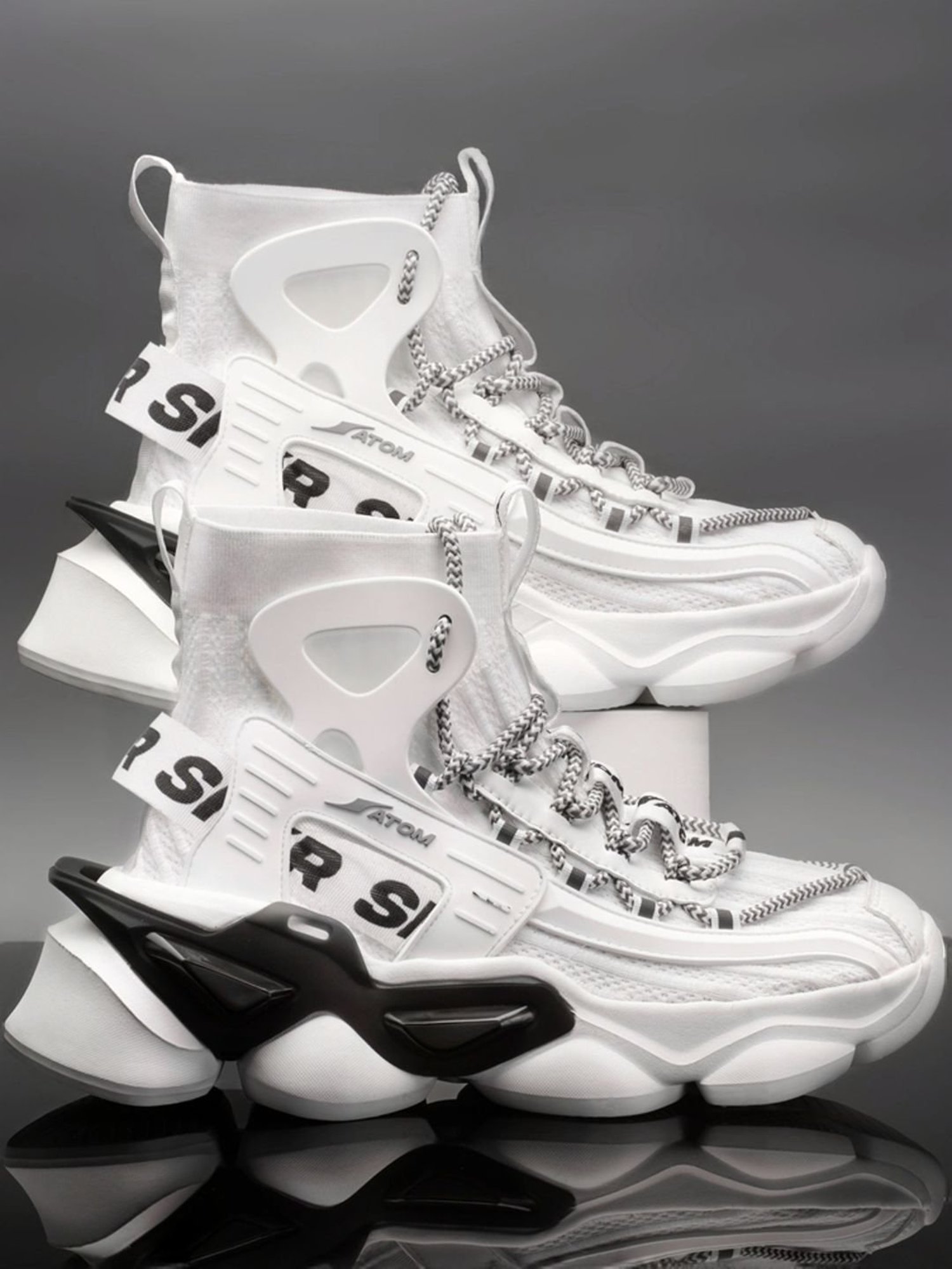 Atom Men's Gansta1 White Running Shoes