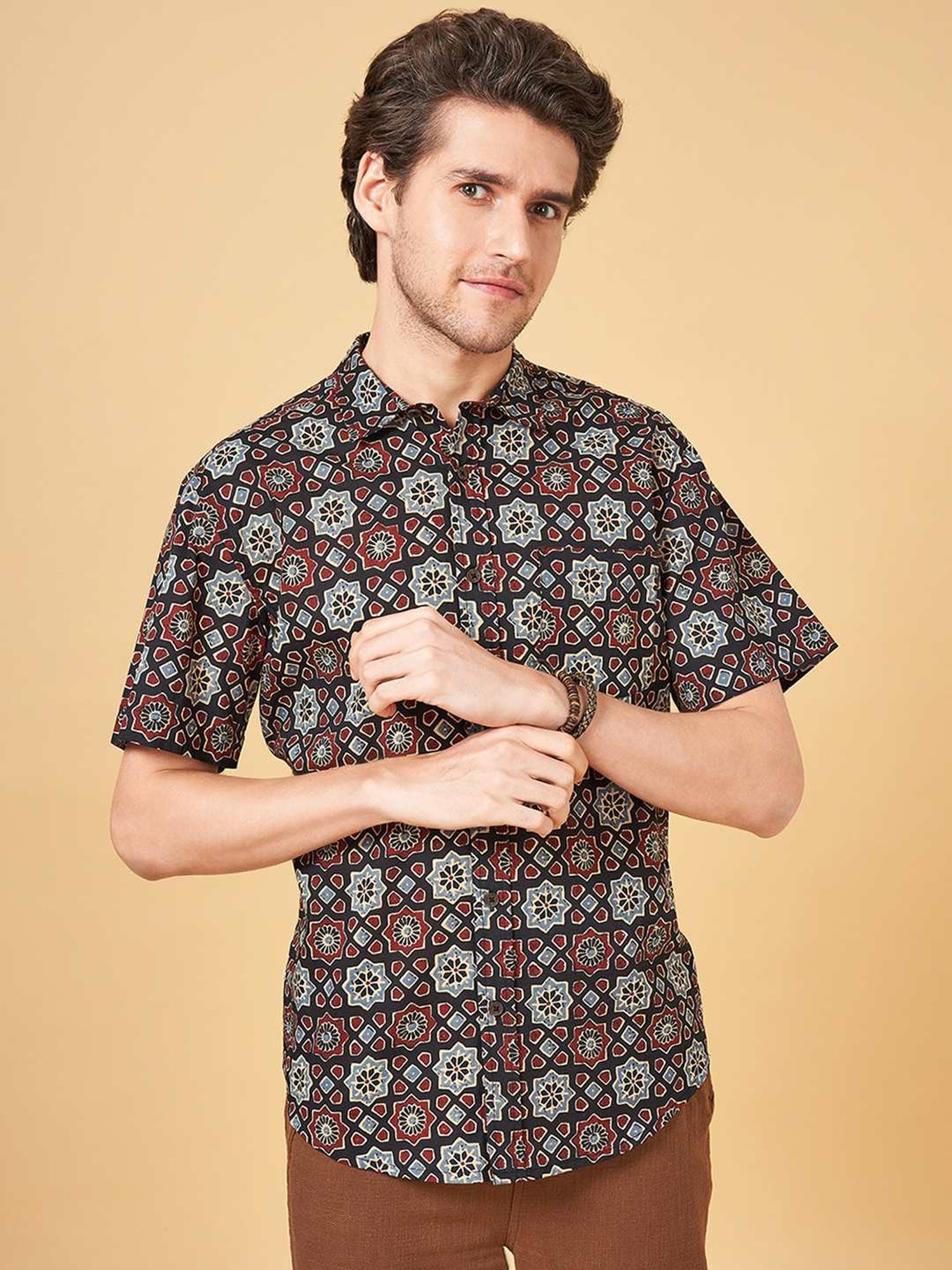Indus Route By Pantaloons Black Regular Fit Printed Shirt