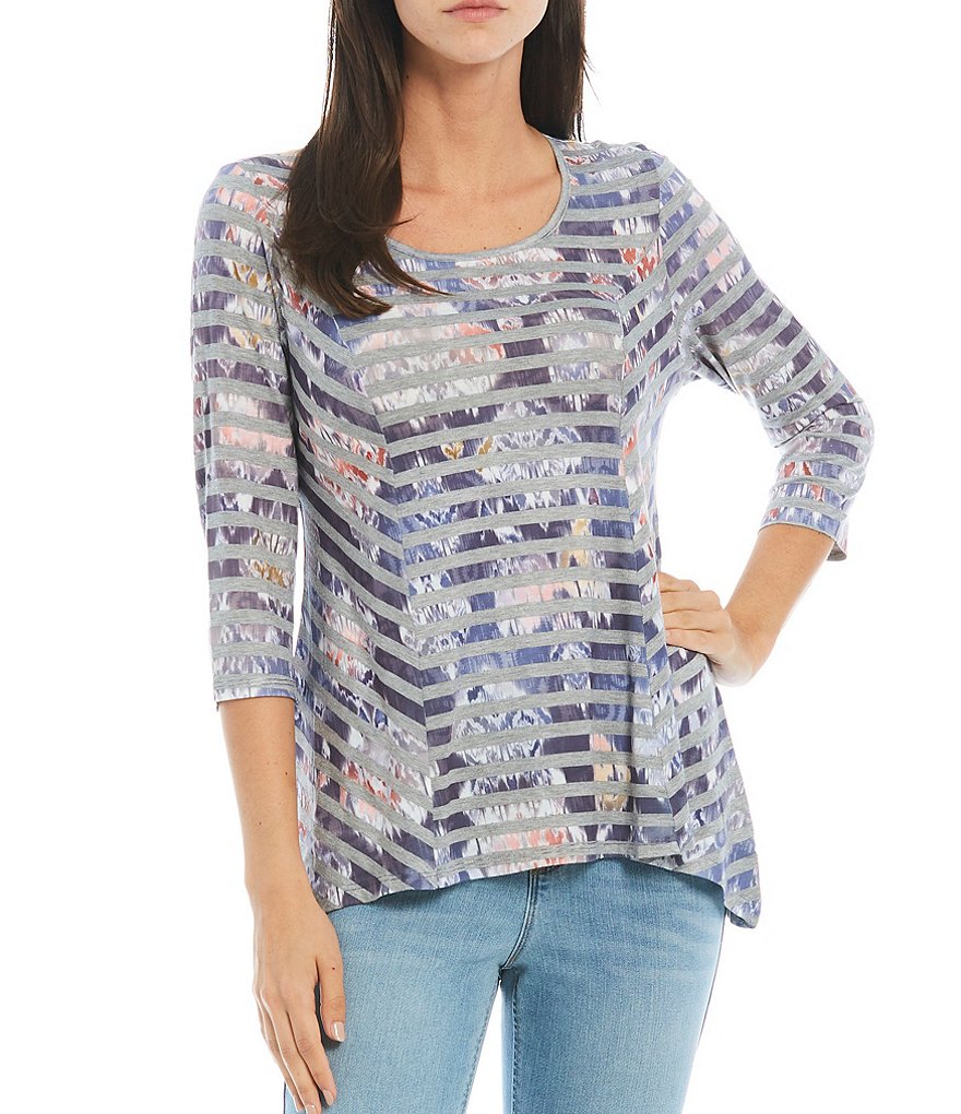 One World Apparel Yarn Dye Stripe Medallion Print Scoop Neck 3/4 Sleeve Sharkbite Hem Top