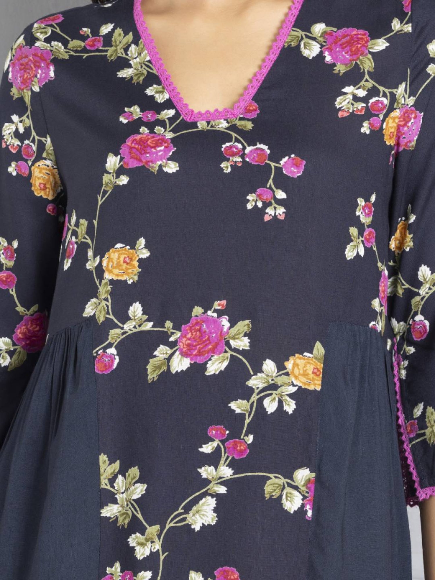SHAYE Blue Floral Print Kurta