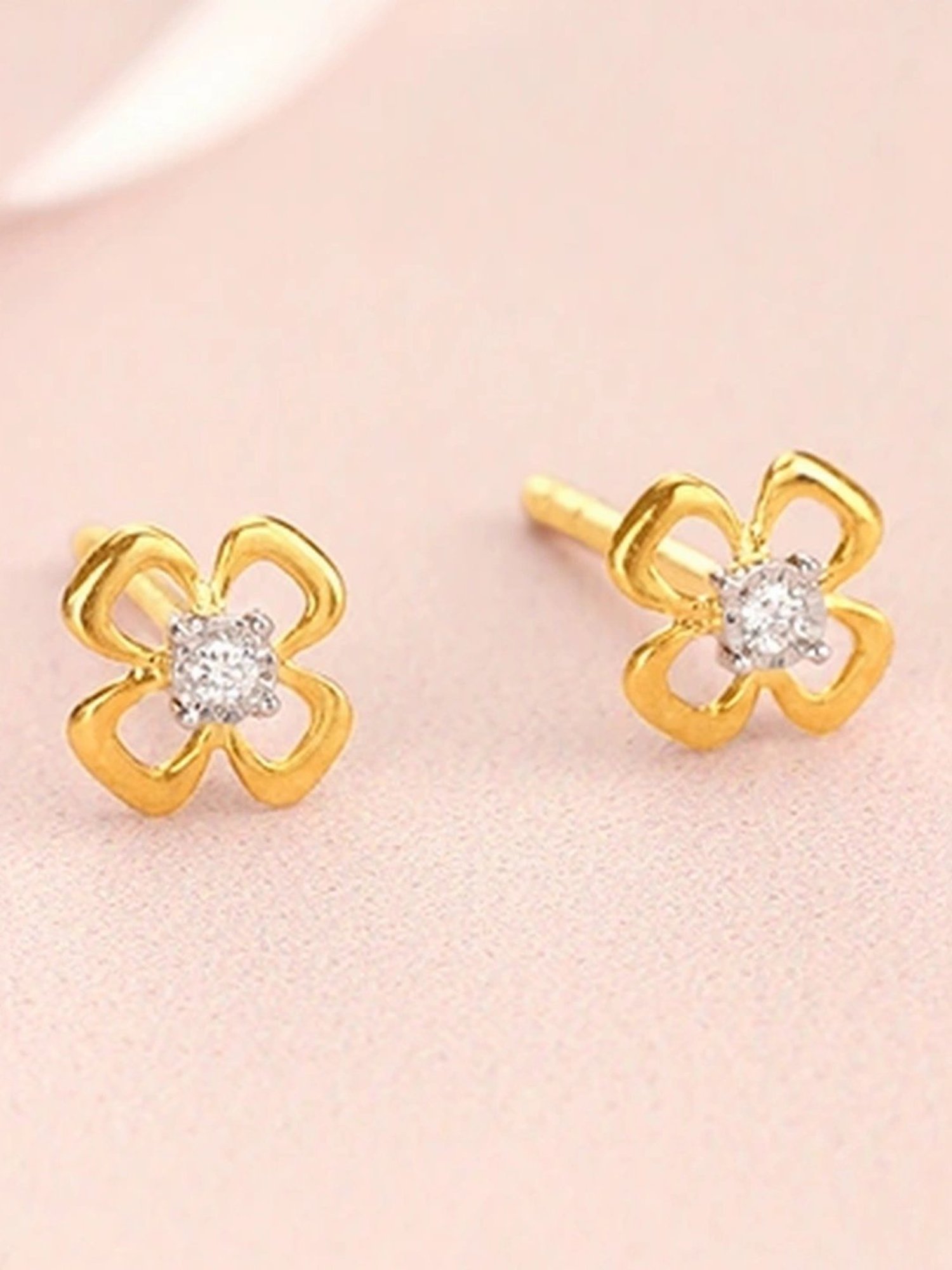 Mia by Tanishq Dazzling Daisy 14k Gold and Diamond Stud Earrings