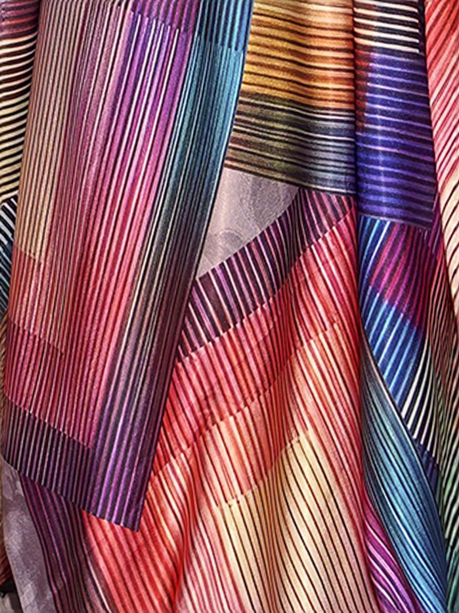 Unnati Silks Grey Cotton Printed Saree With Unstitched Blouse