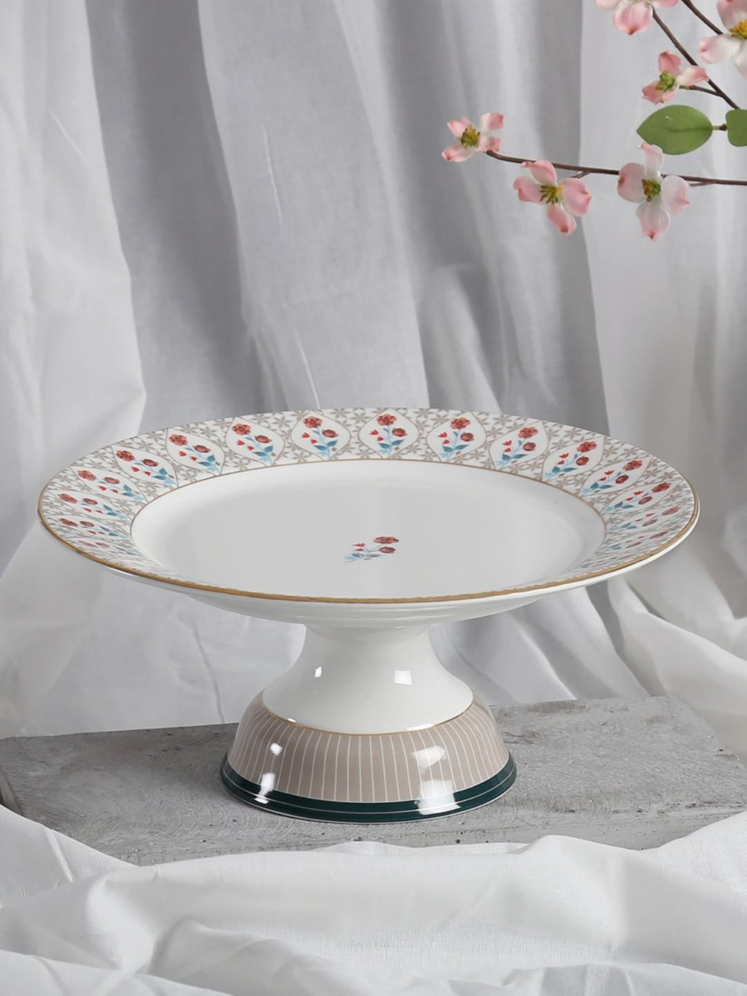 2ct Tiered Tray White - Bullseye's Playground™