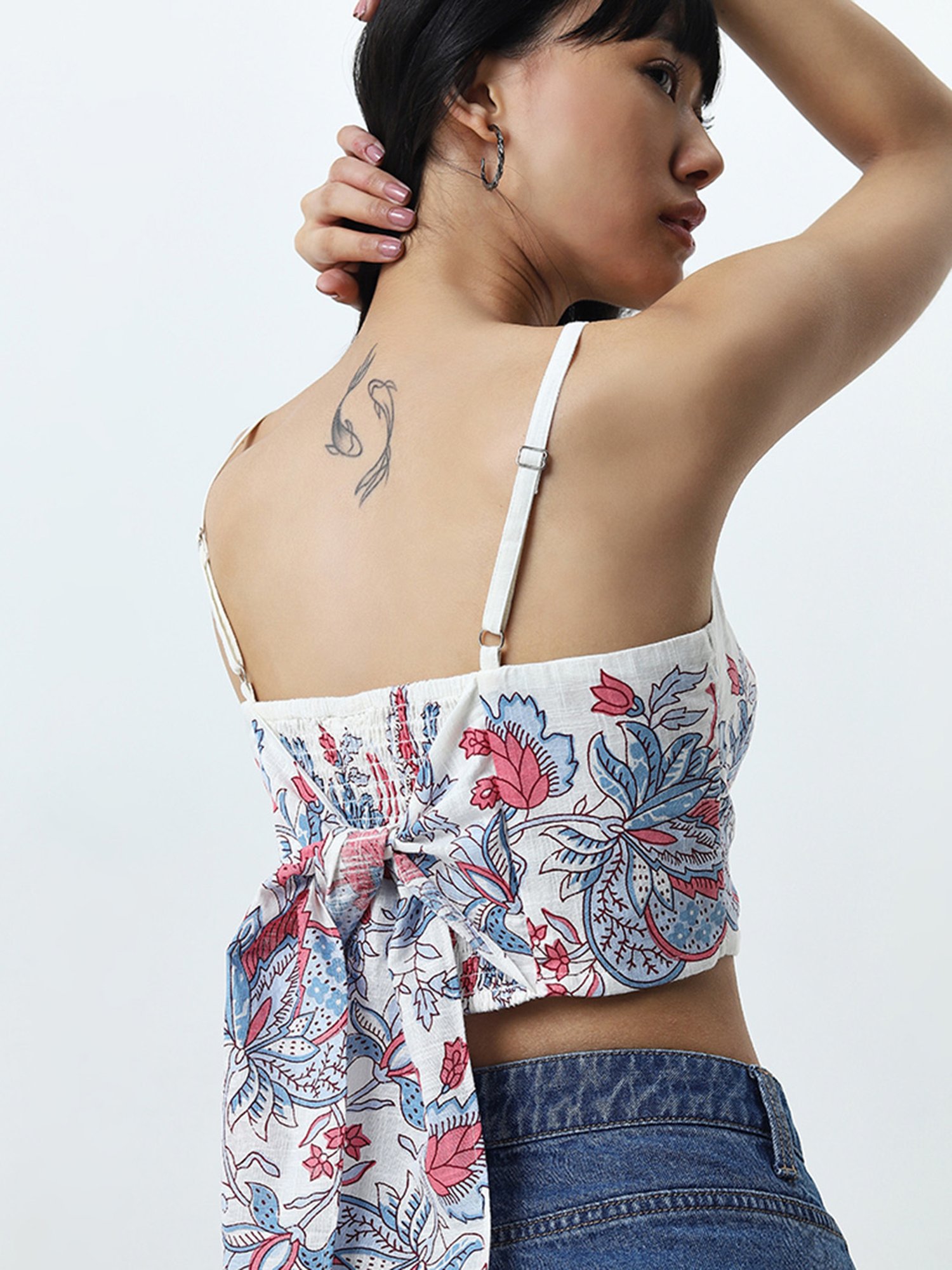 Bombay Paisley by Westside White Floral Printed Crop Cotton Top