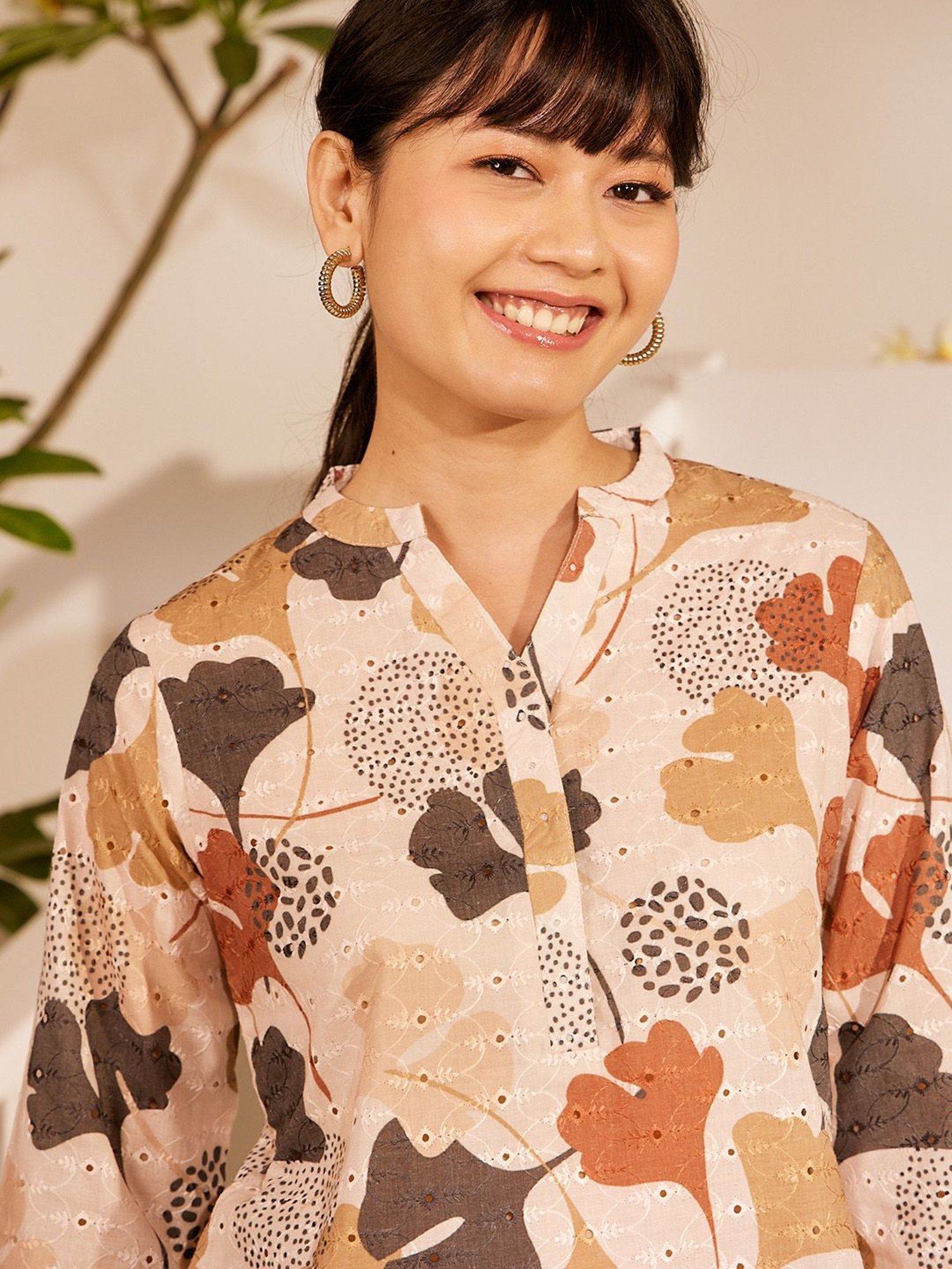 Daali Beige Schiffli Mandarin Collar 3/4 Sleeves Kurta with Two Pockets